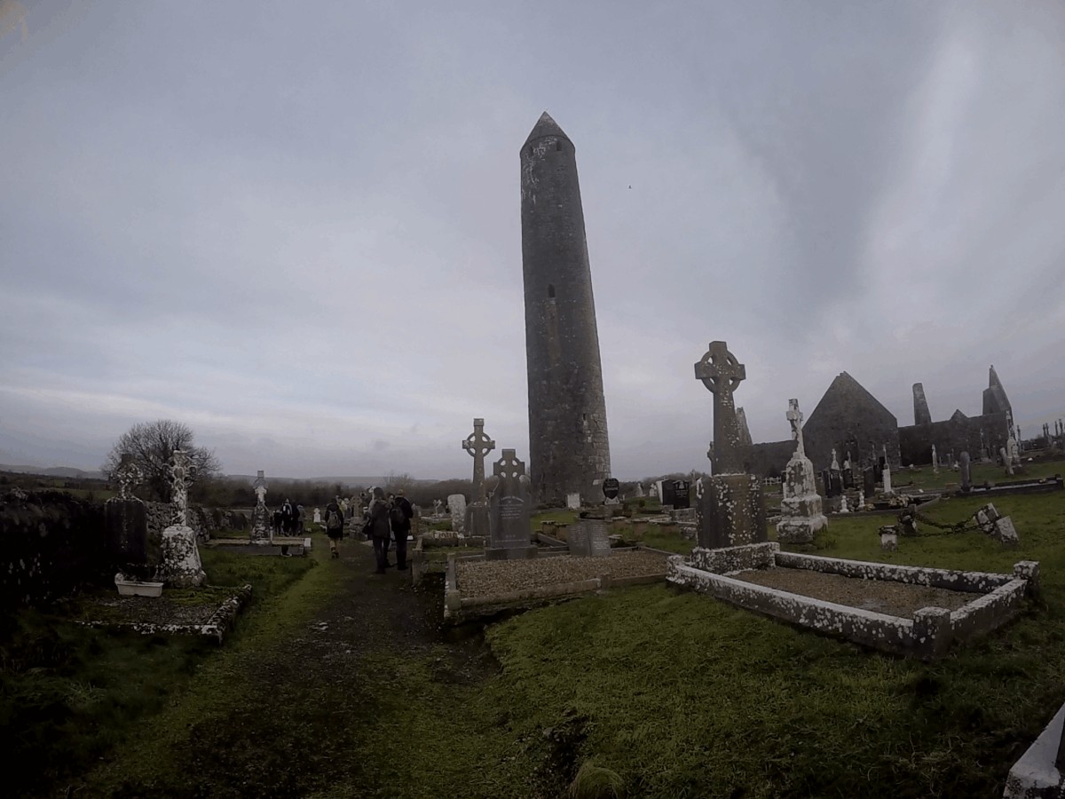 Kilmacduagh Monastery, Irlanda