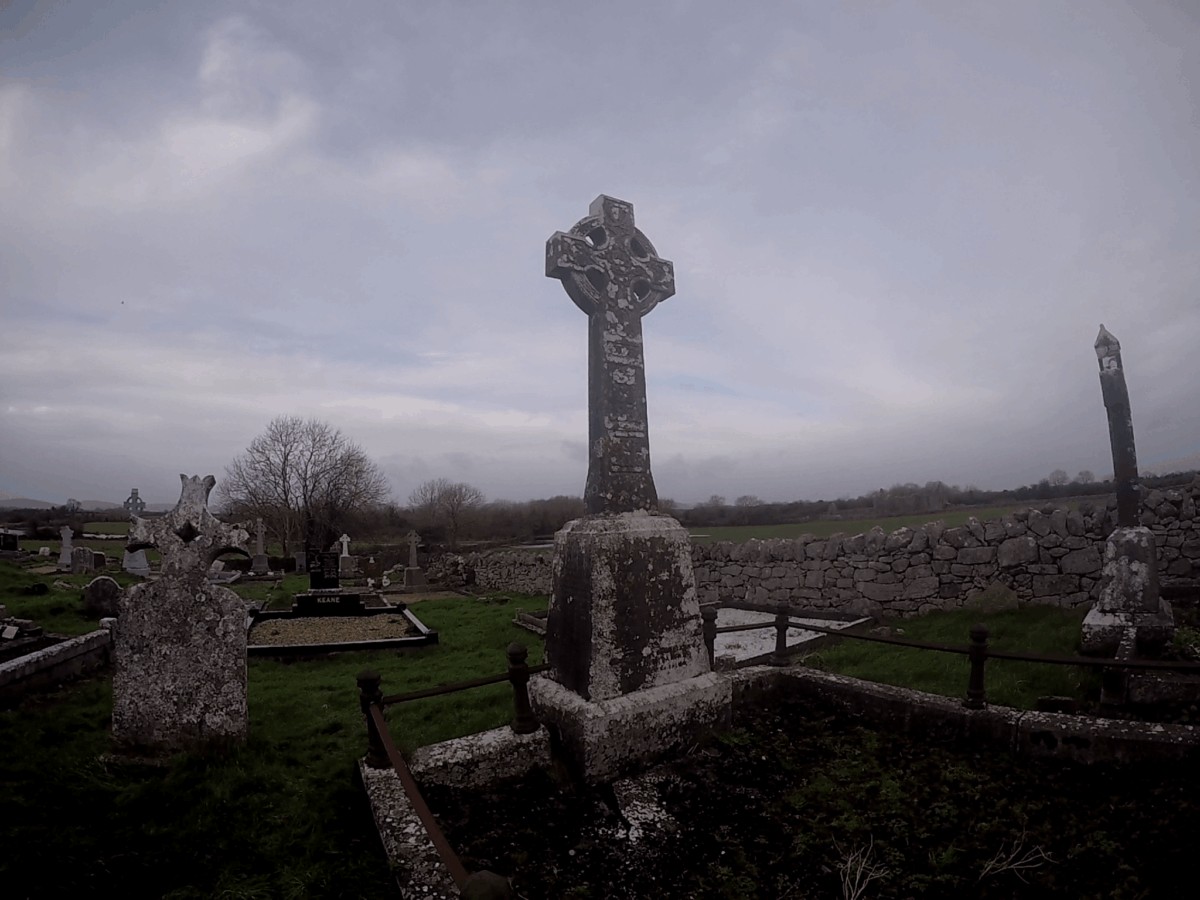Kilmacduagh Monastery, Irlanda