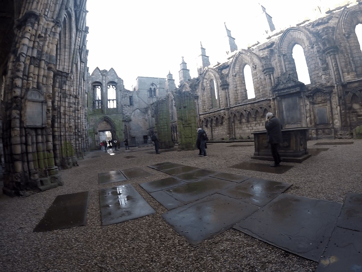 Interior de la Abadía de Holyrood, Escocia
