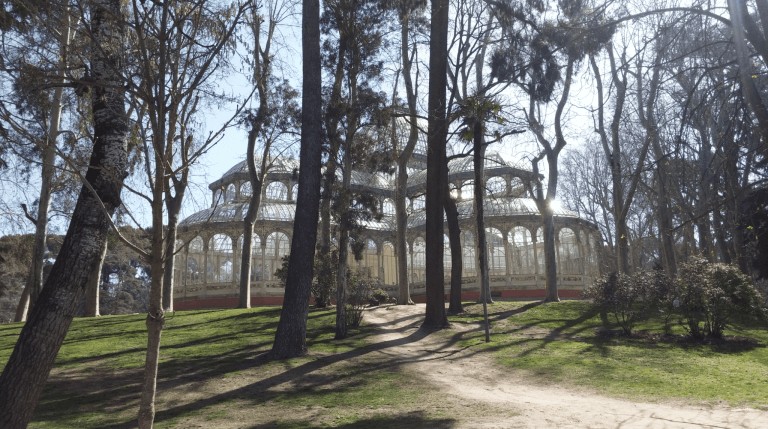 Palacio de Cristal en el Parque del Retiro, Madrid - España