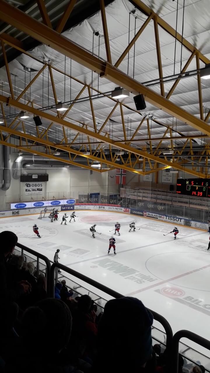 Hockey en Oslo: Mi primera vez en un partido de Hockey - Noruega
