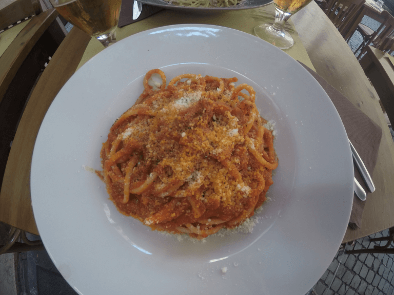 Pasta italiana en roma