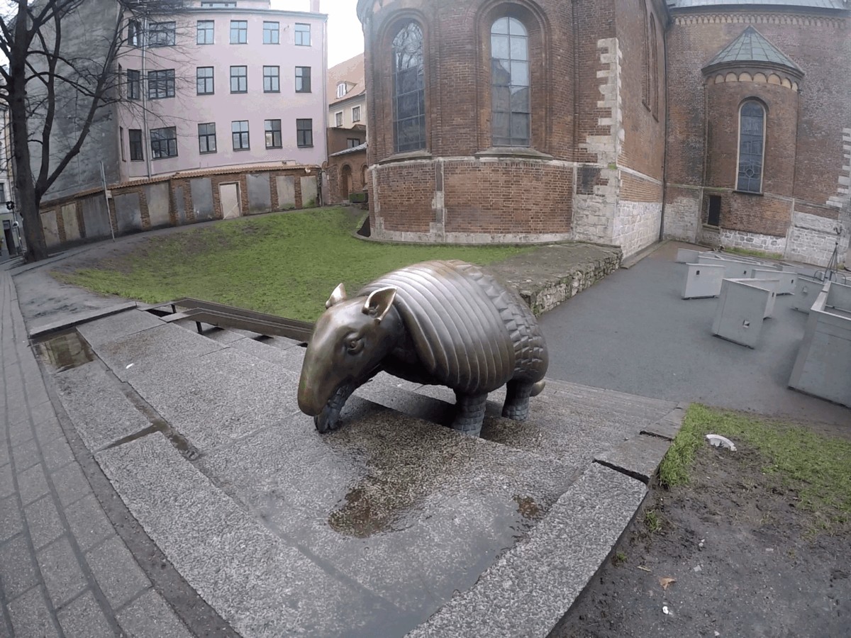 Catedral de Riga - Estatua armadillo