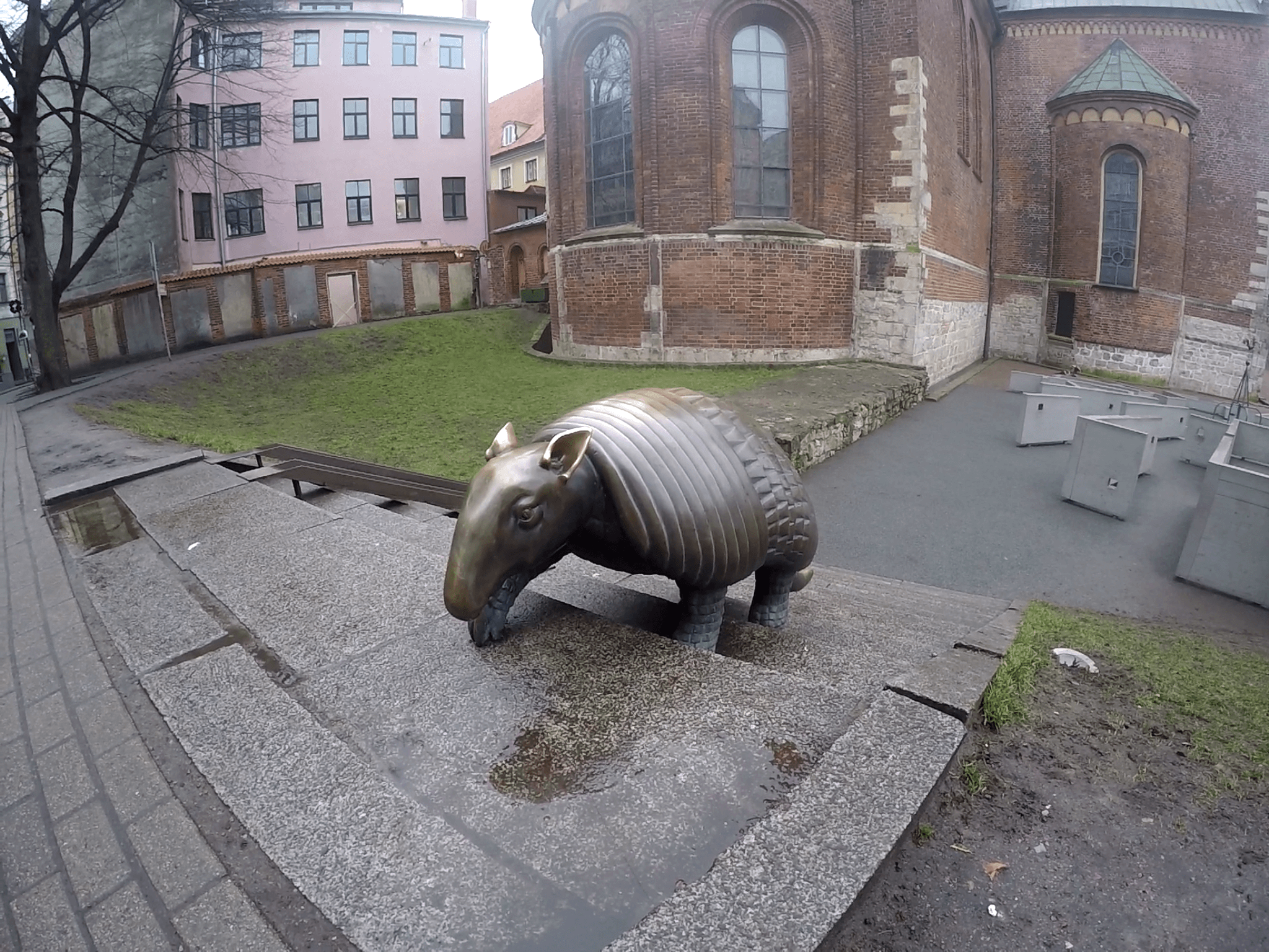 Catedral de Riga - Estatua armadillo