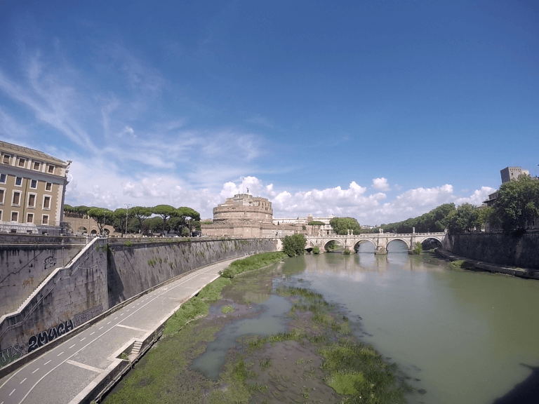 Castillo de Sant'Angelo foto en la capital italiana