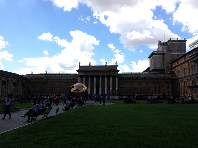 Recomendaciones al Visitar al Vaticano - 10 Lugares turísticos de la Ciudad del Vaticano