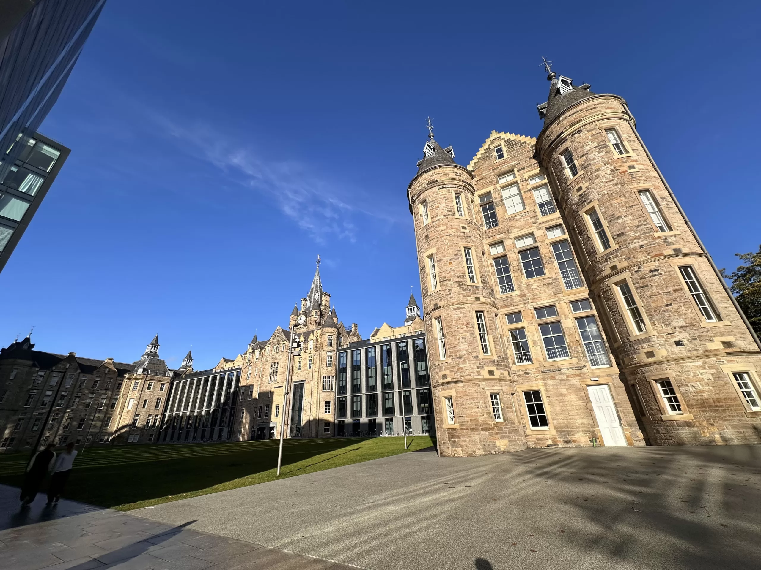 visitar el edificio de la universidad de Edimburgo