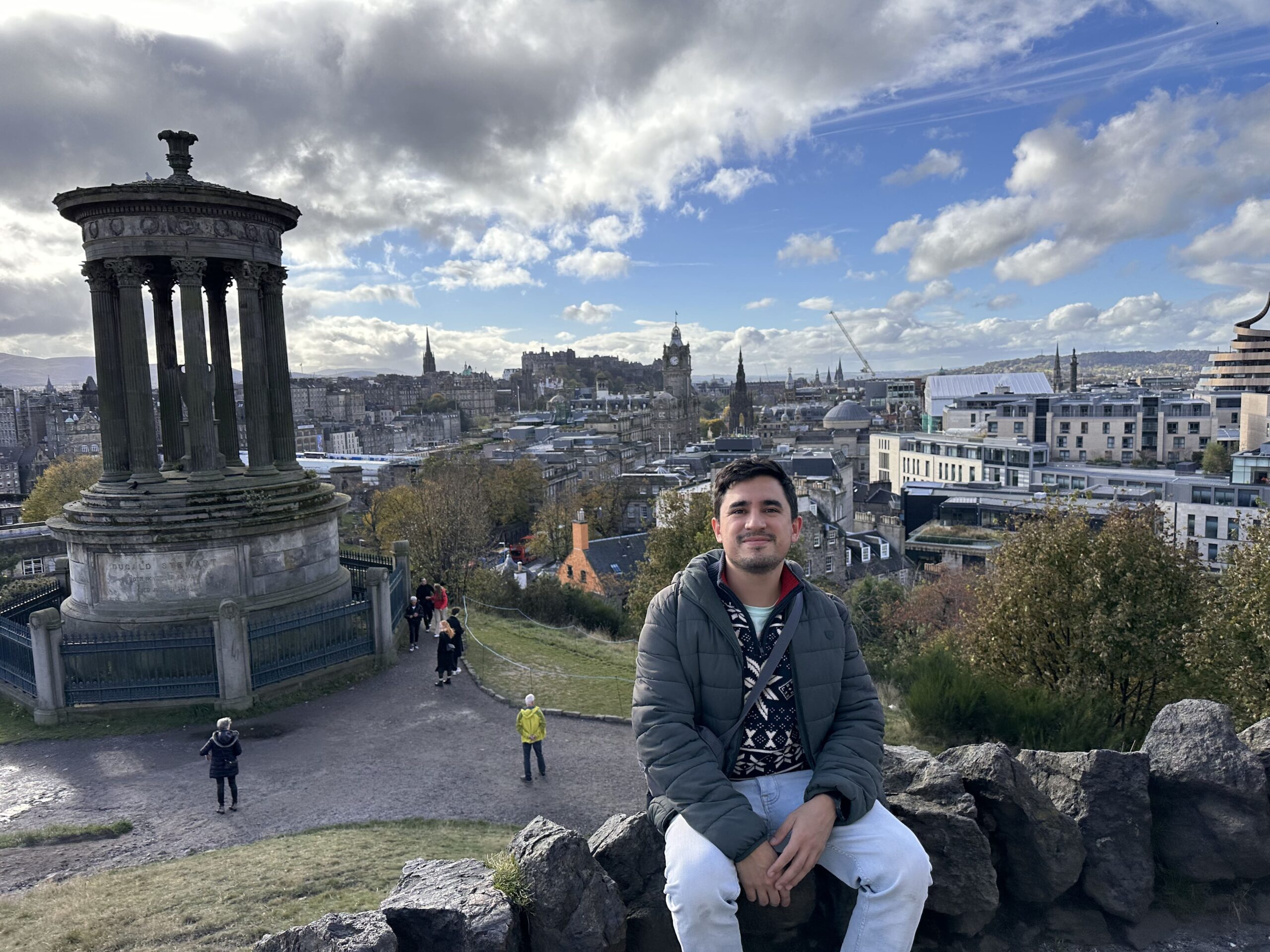 Visitar Calton Hill en Edimburgo: Un Mirador Inolvidable