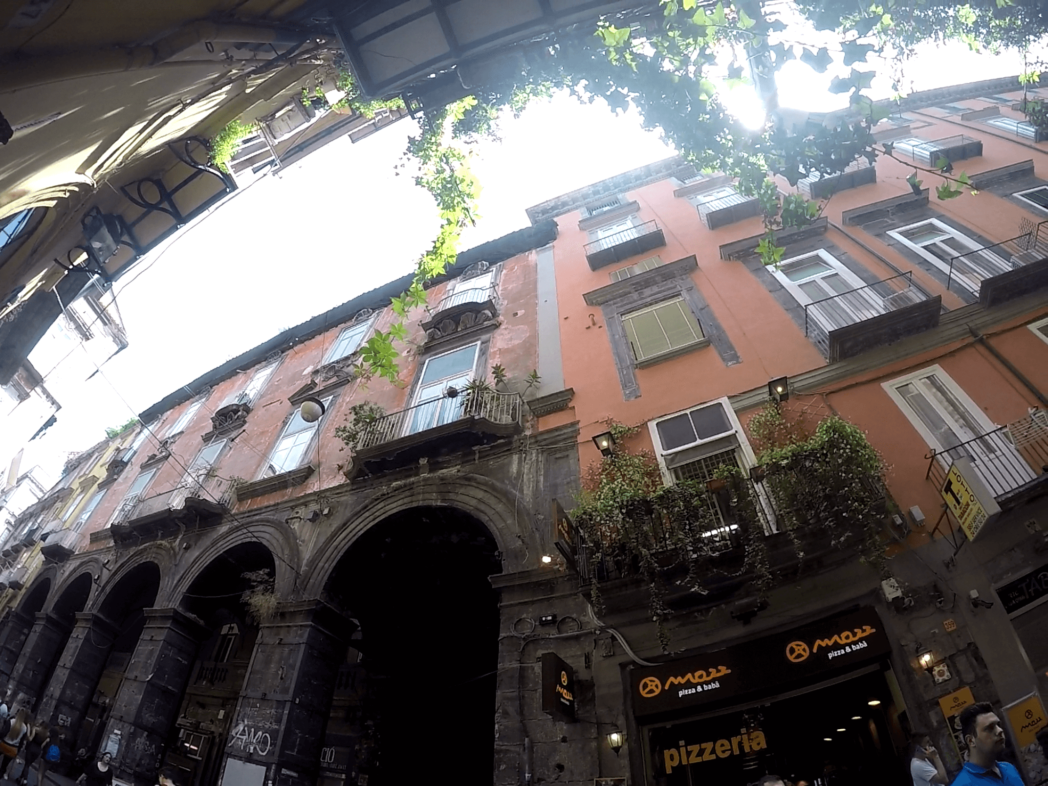 Barrio español (Quartieri Spagnoli)