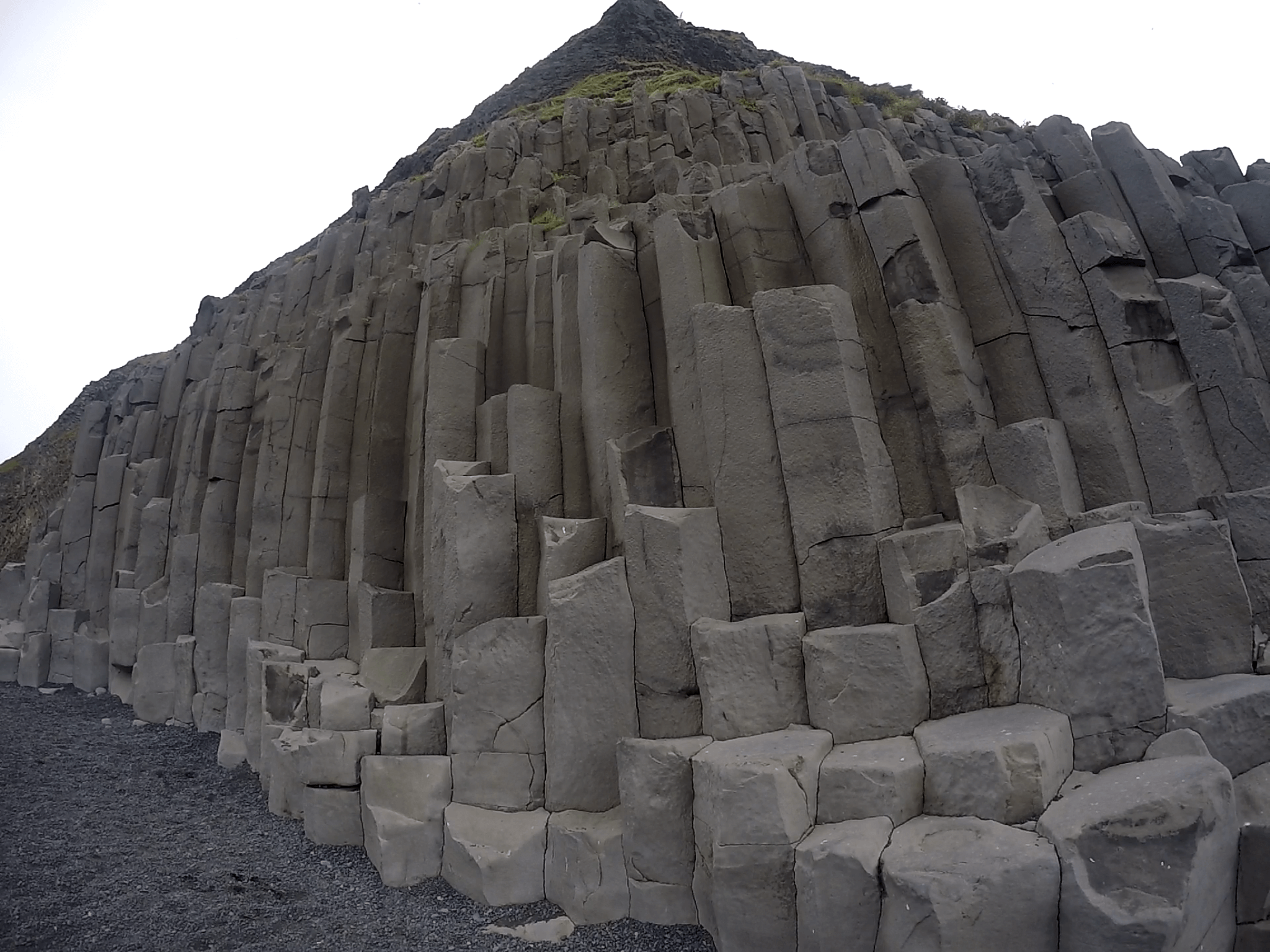 Reynisfjara: La playa más famosa - Qué ver en Islandia en 10 días