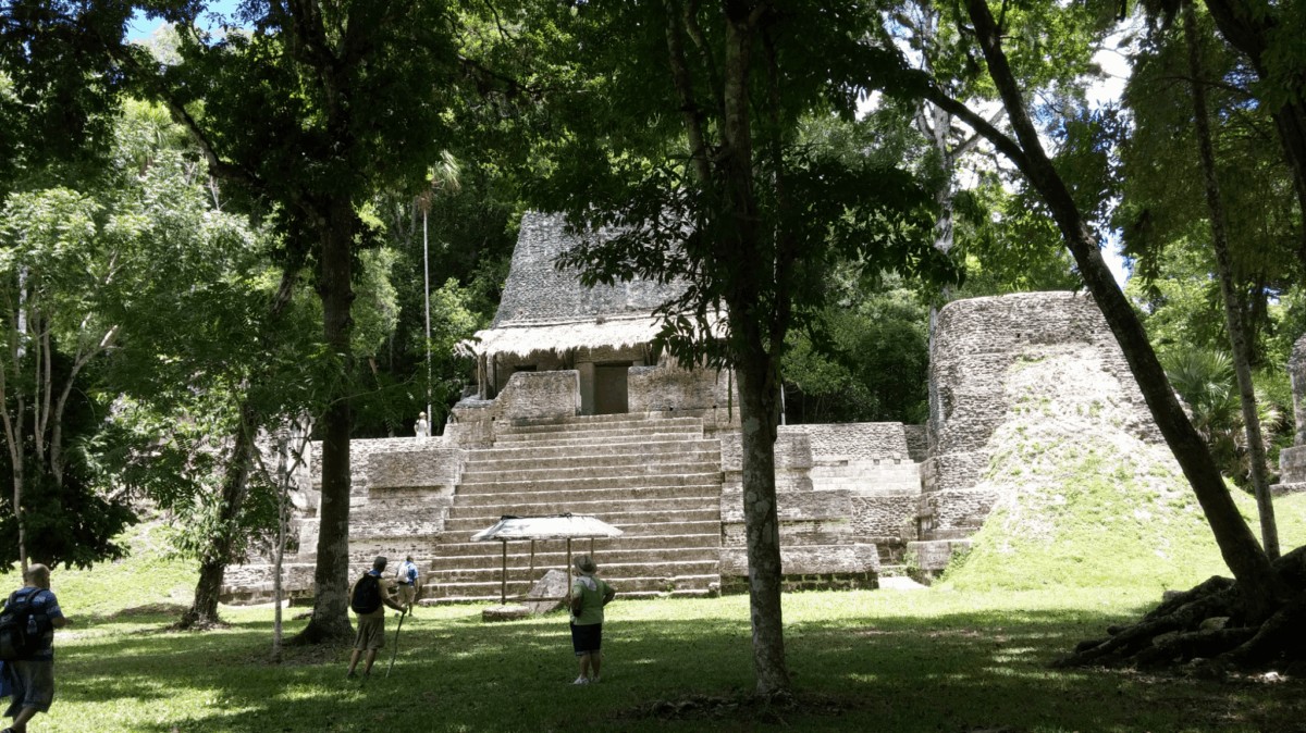 Ruinas en el Parque Nacional, Guatemala