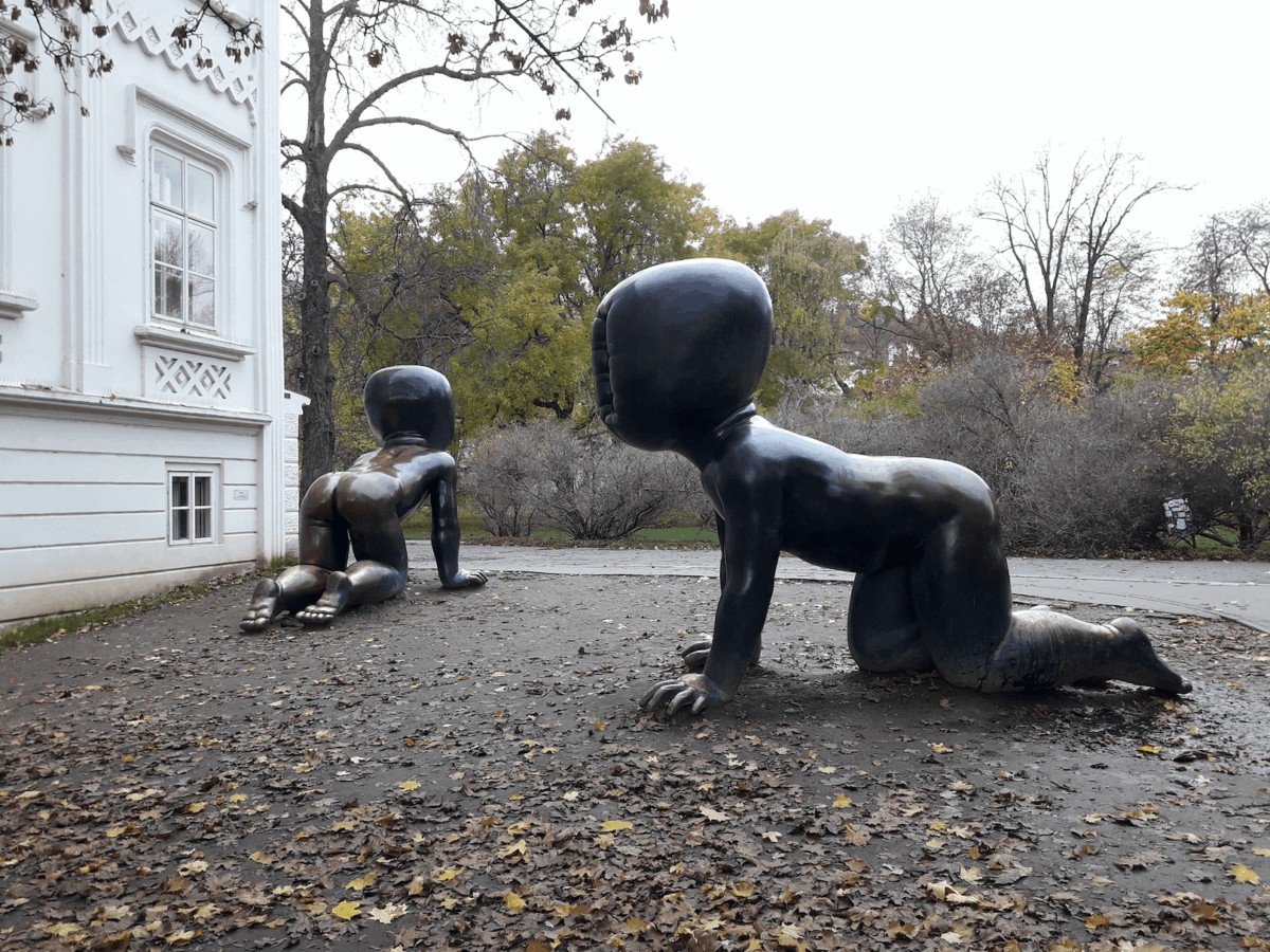 Bebes gigantes de David Černý