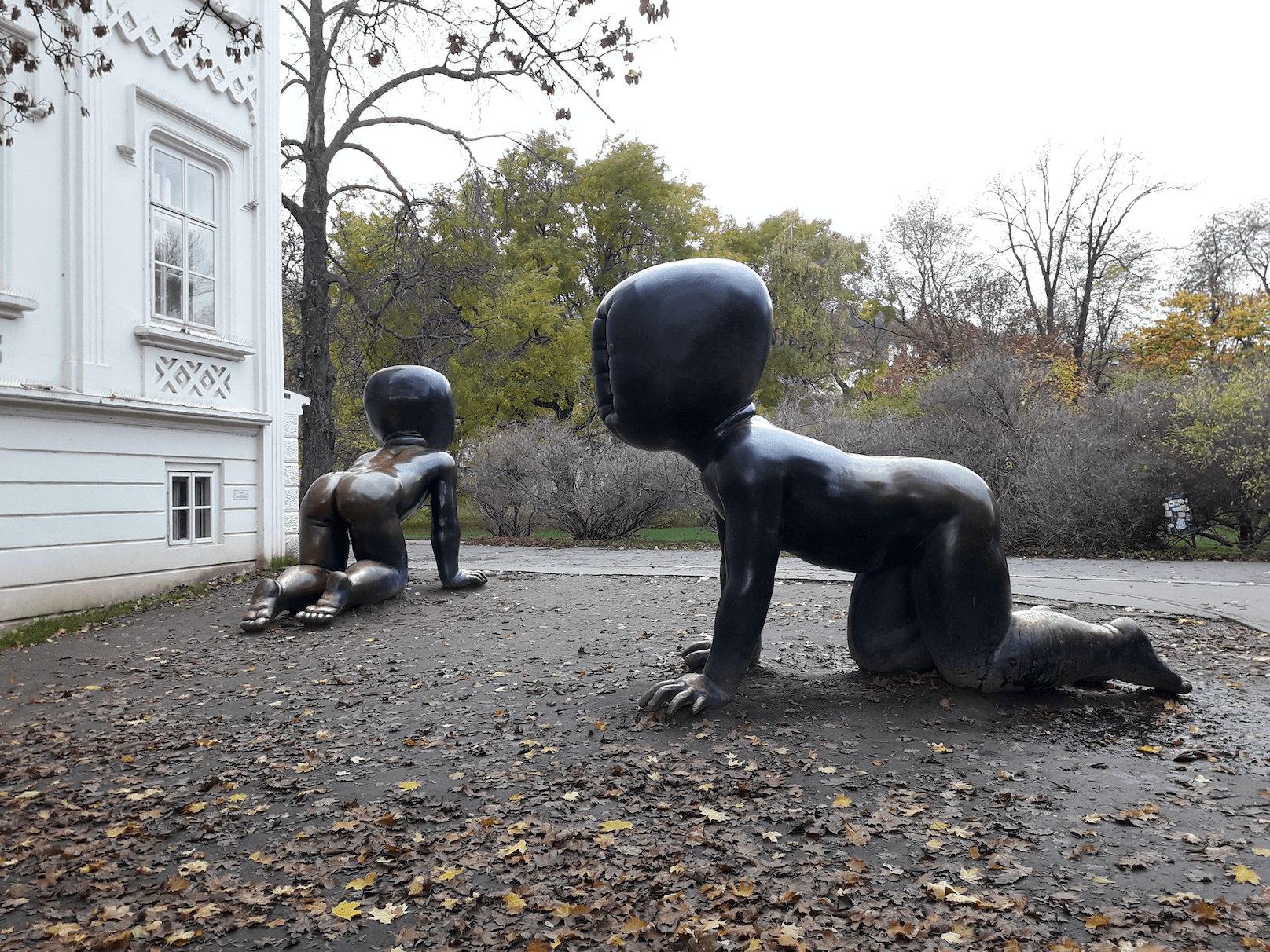 Bebes gigantes de David Černý