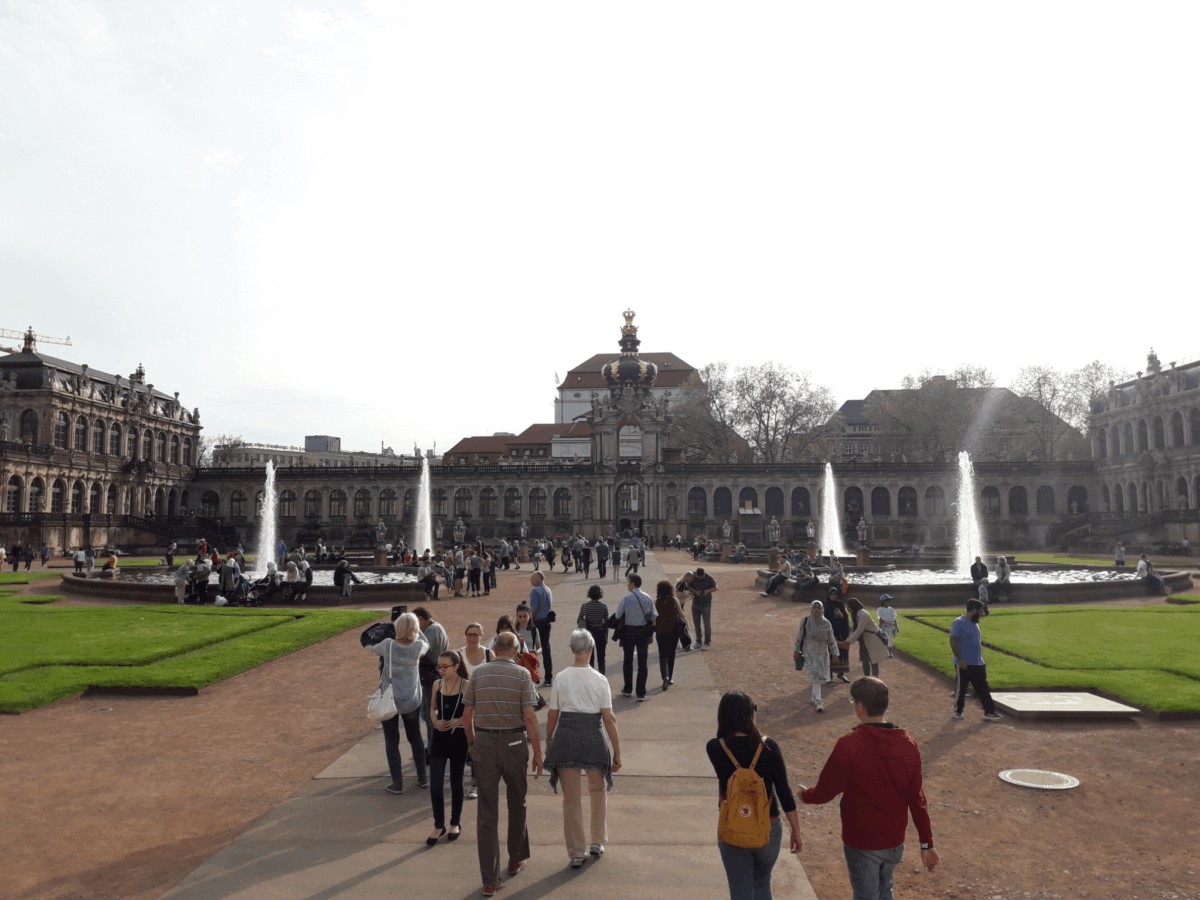 Plaza Central del Palacio en Dresde, Alemania