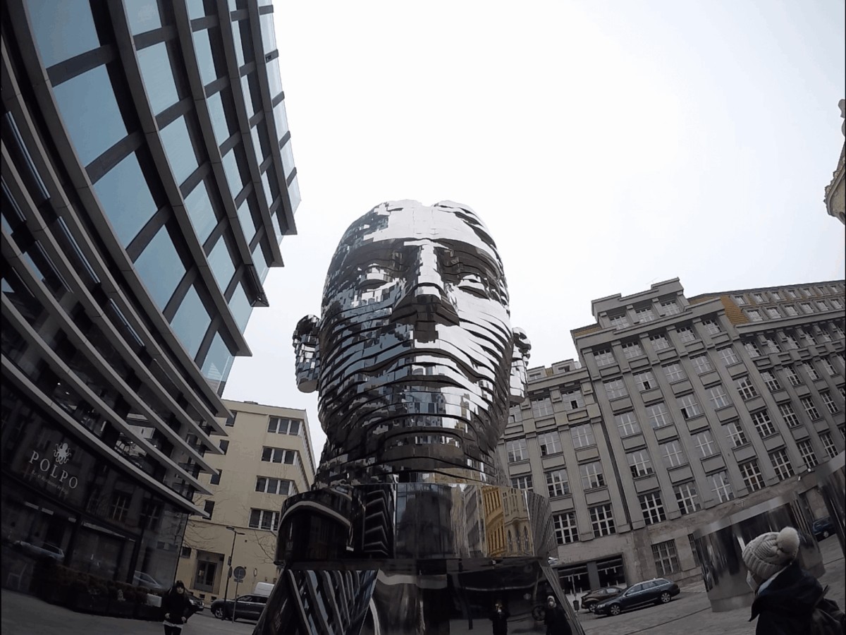 Estatua Móvil de Franz Kafka - Praga, República Checa