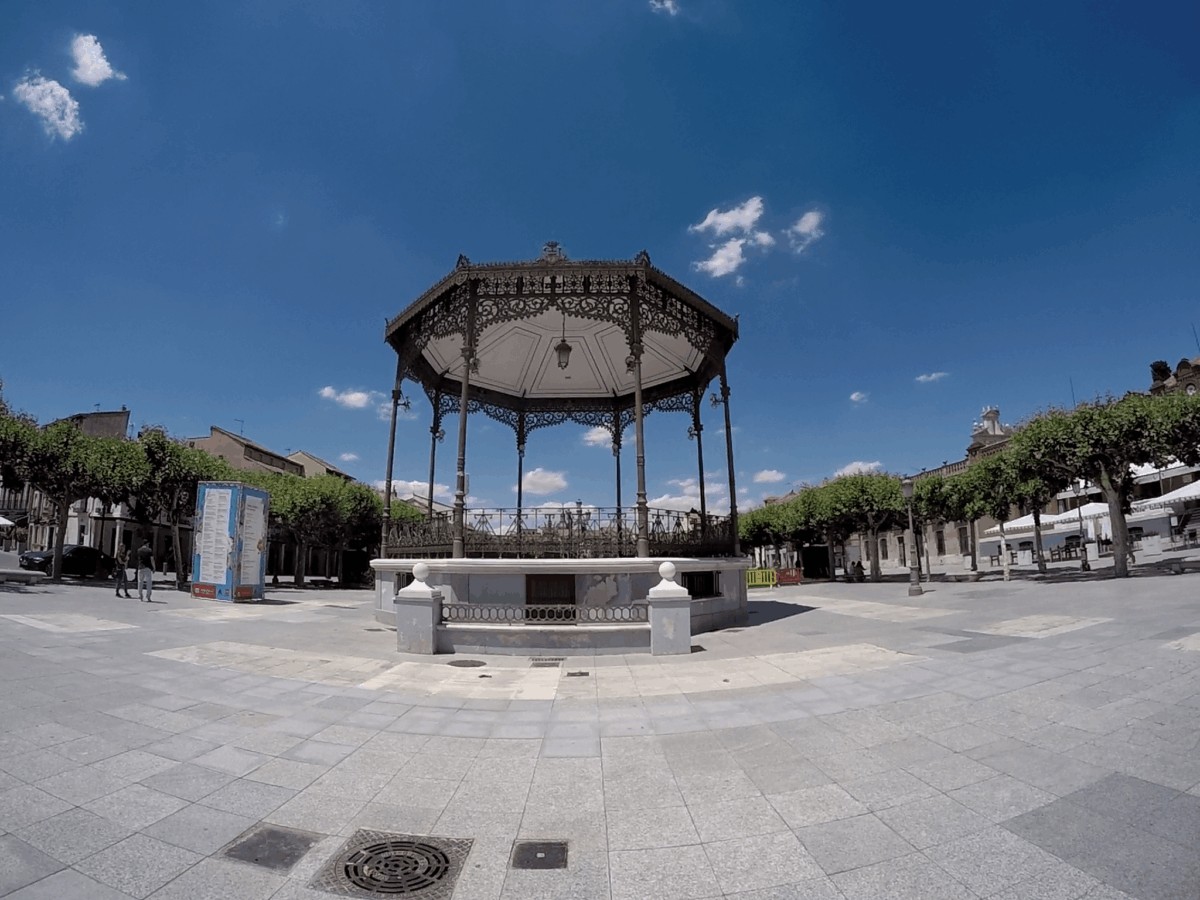 Plaza Cervantes - Qué ver en Alcalá de Henares