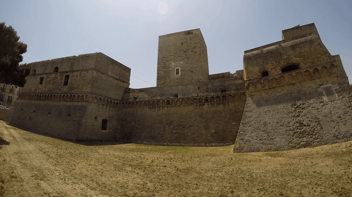 Historia del Castillo de Bari, Italia