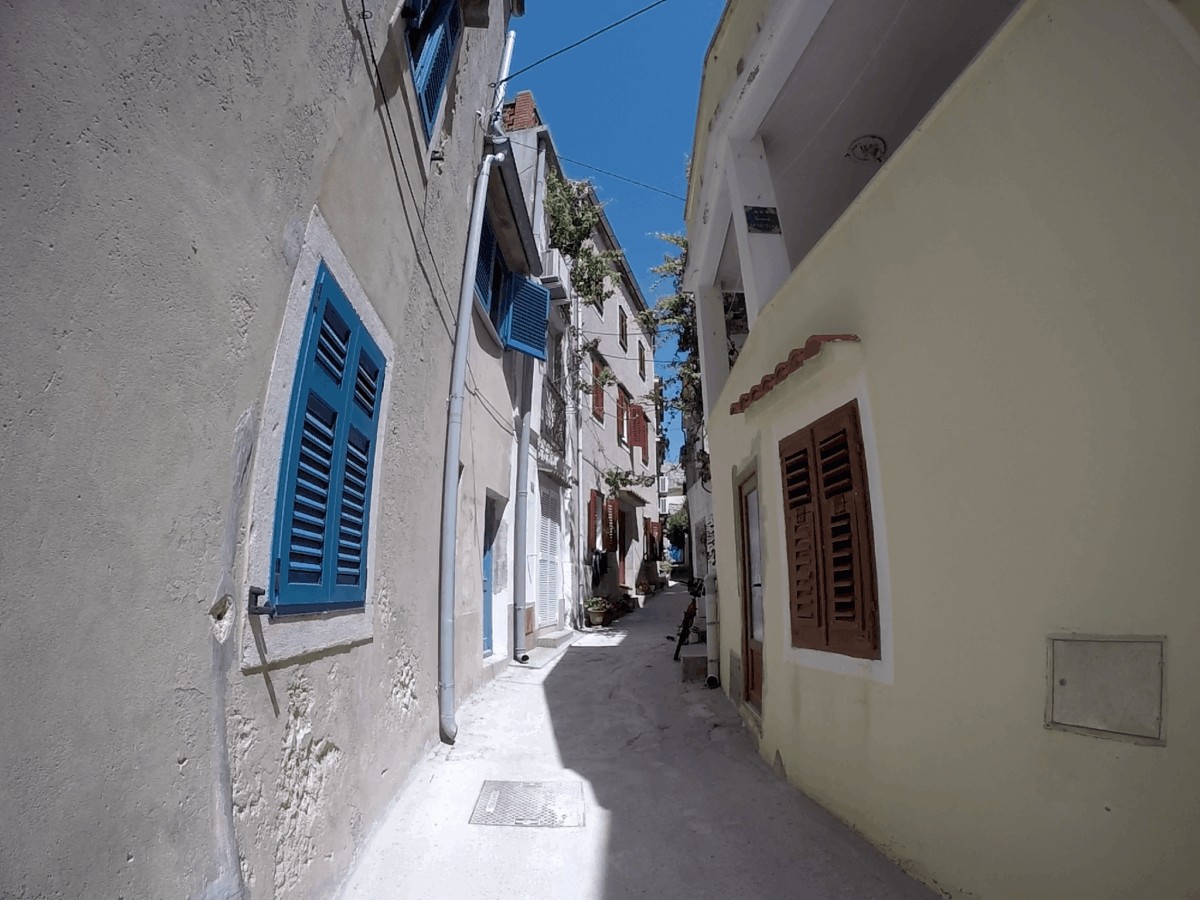 Centro Antiguo de Baška, Croacia