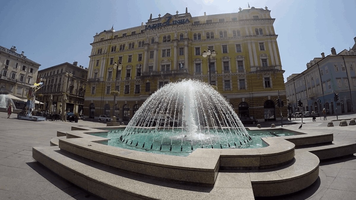 Plaza Jadranski, Rijeka
