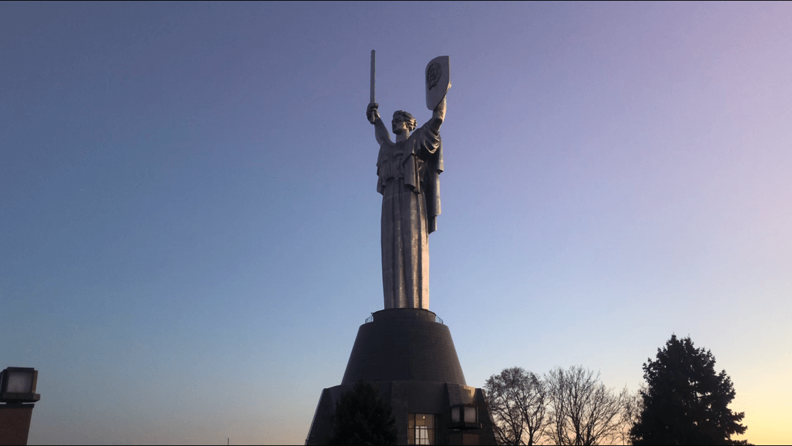 Estatua de la Madre Patria en Kiev