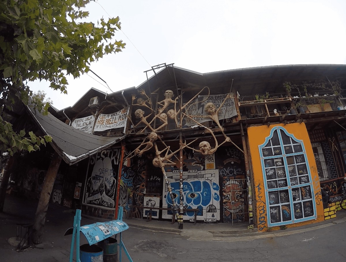 Barrio Metelkova en Liubliana Eslovenia