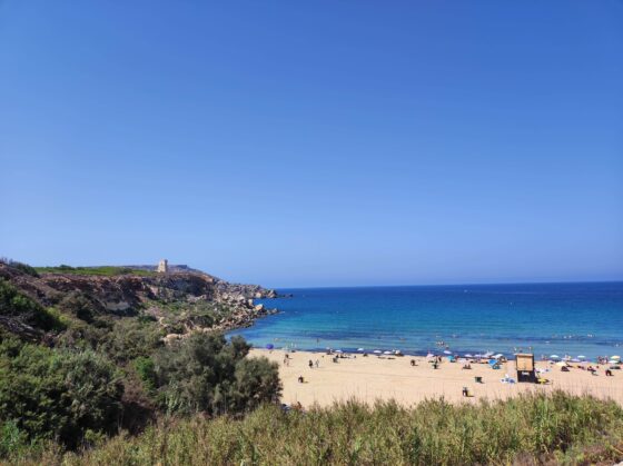 Visitar la Playa Golden Bay en Malta: Qué ver y hacer | Malta