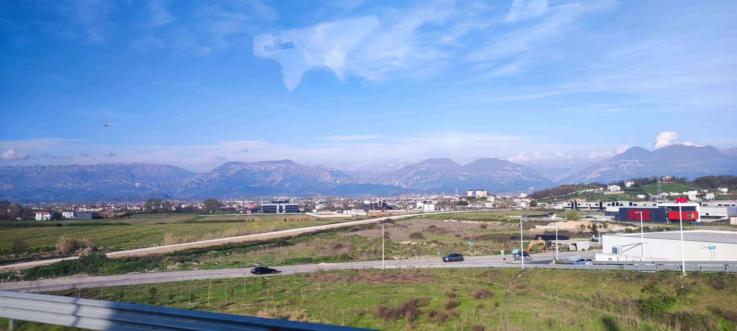 Qué ver en Albania en 5 días - ¿Cómo ir del Aeropuerto de Tirana a al centro de Tirana?
