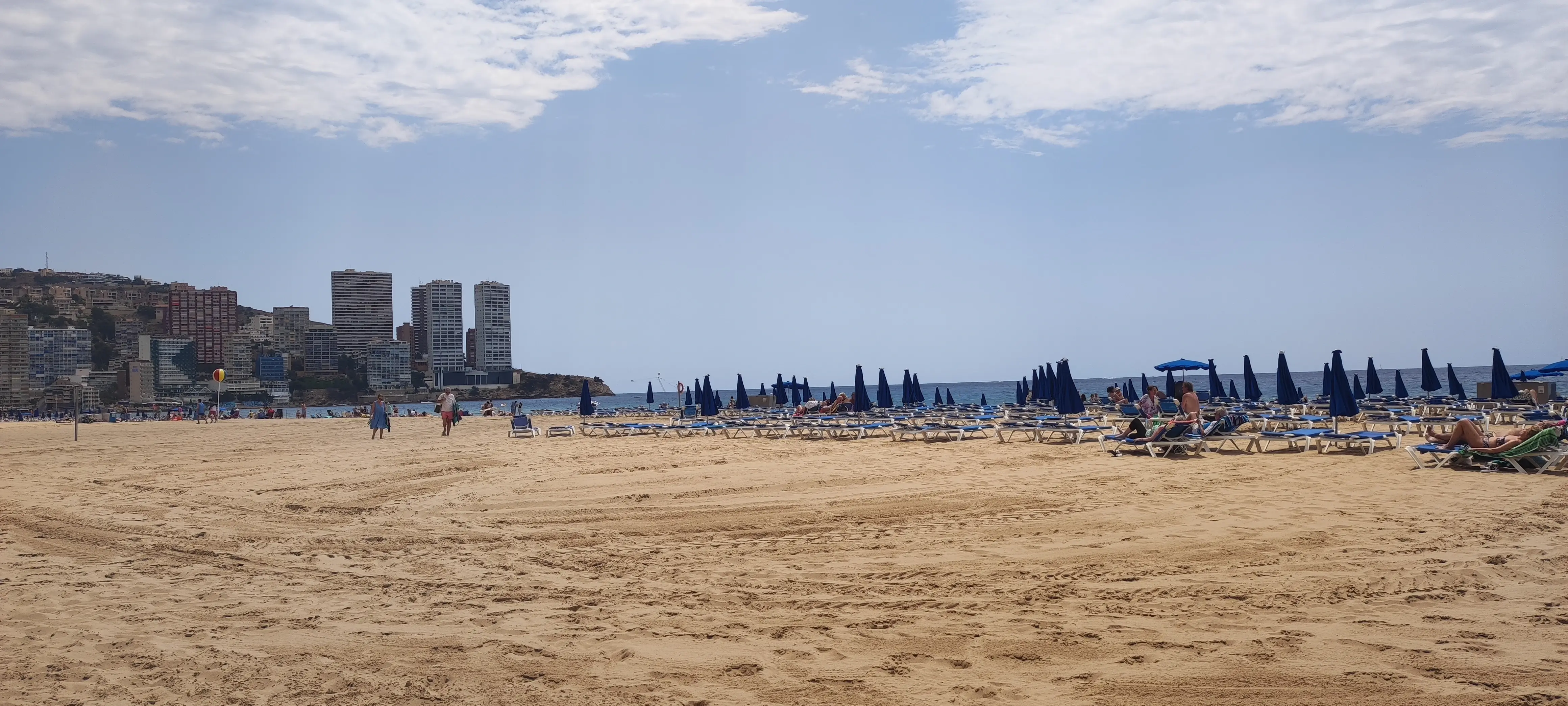 Relájate en las hermosas playas de Benidorm