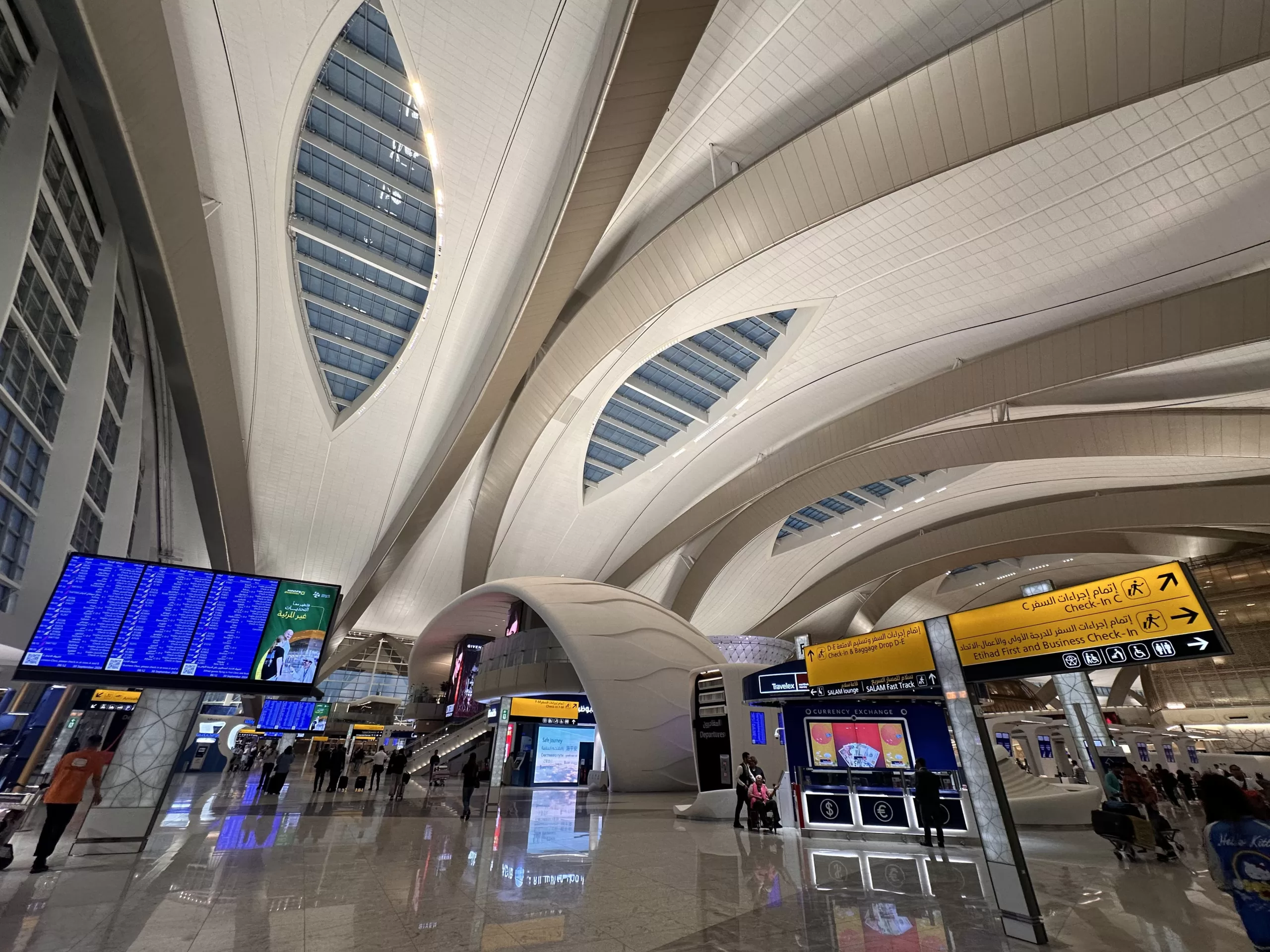 Aeropuerto de Abu Dhabi en los Emiratos Árabes Unidos