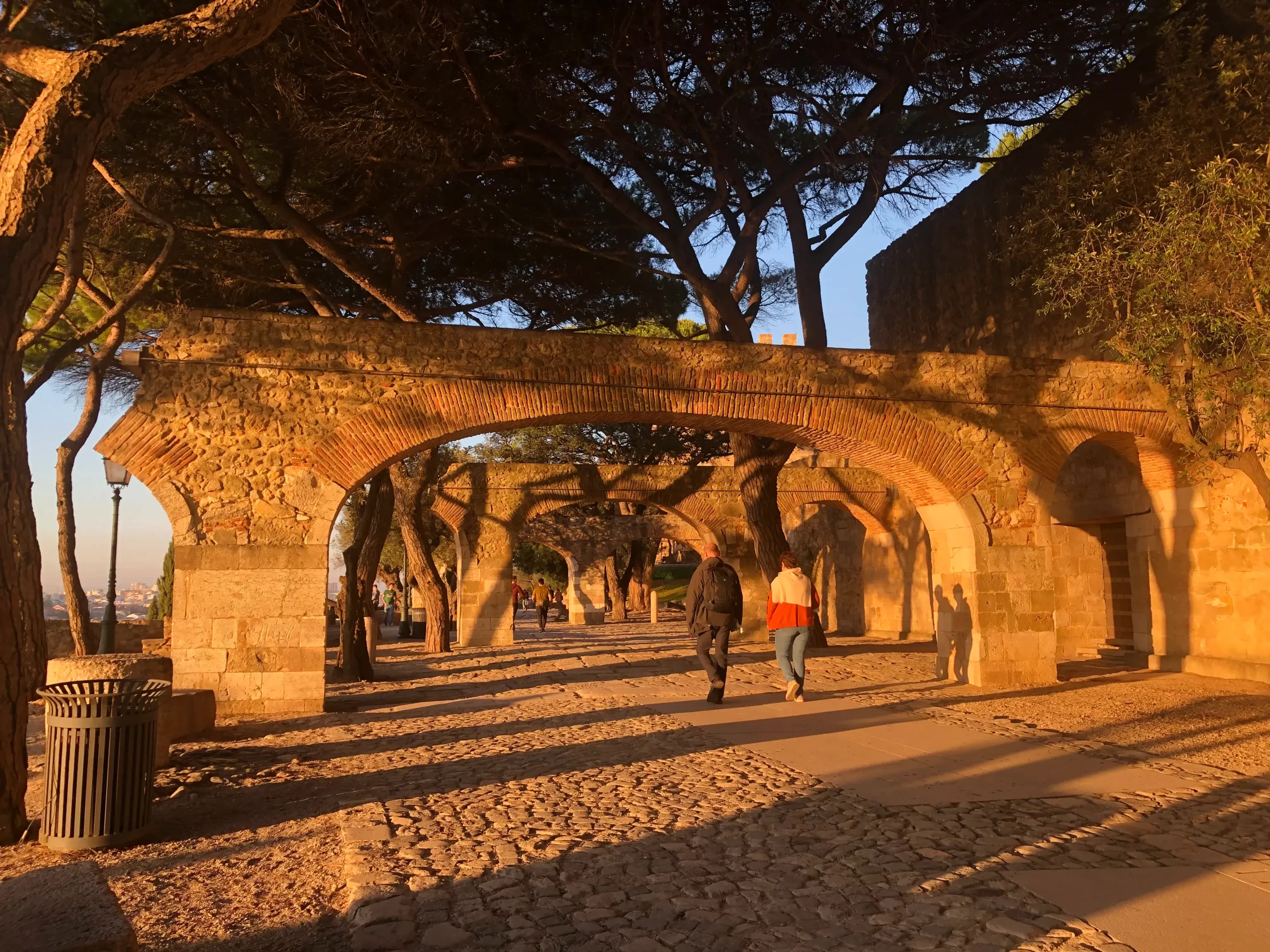 Interesante estructura en el castillo de San Jorge