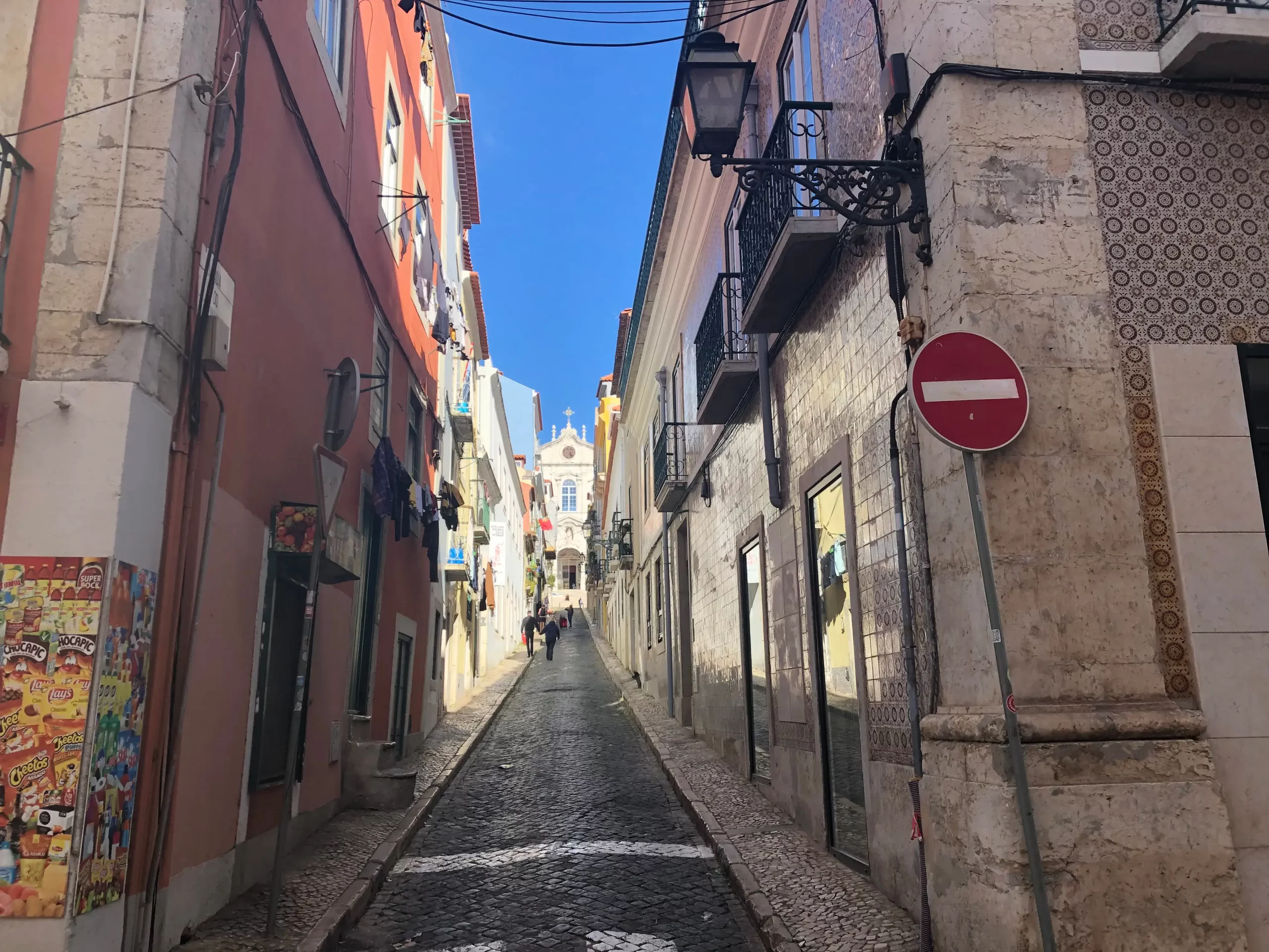 Pasear por el barrio alto de Lisboa