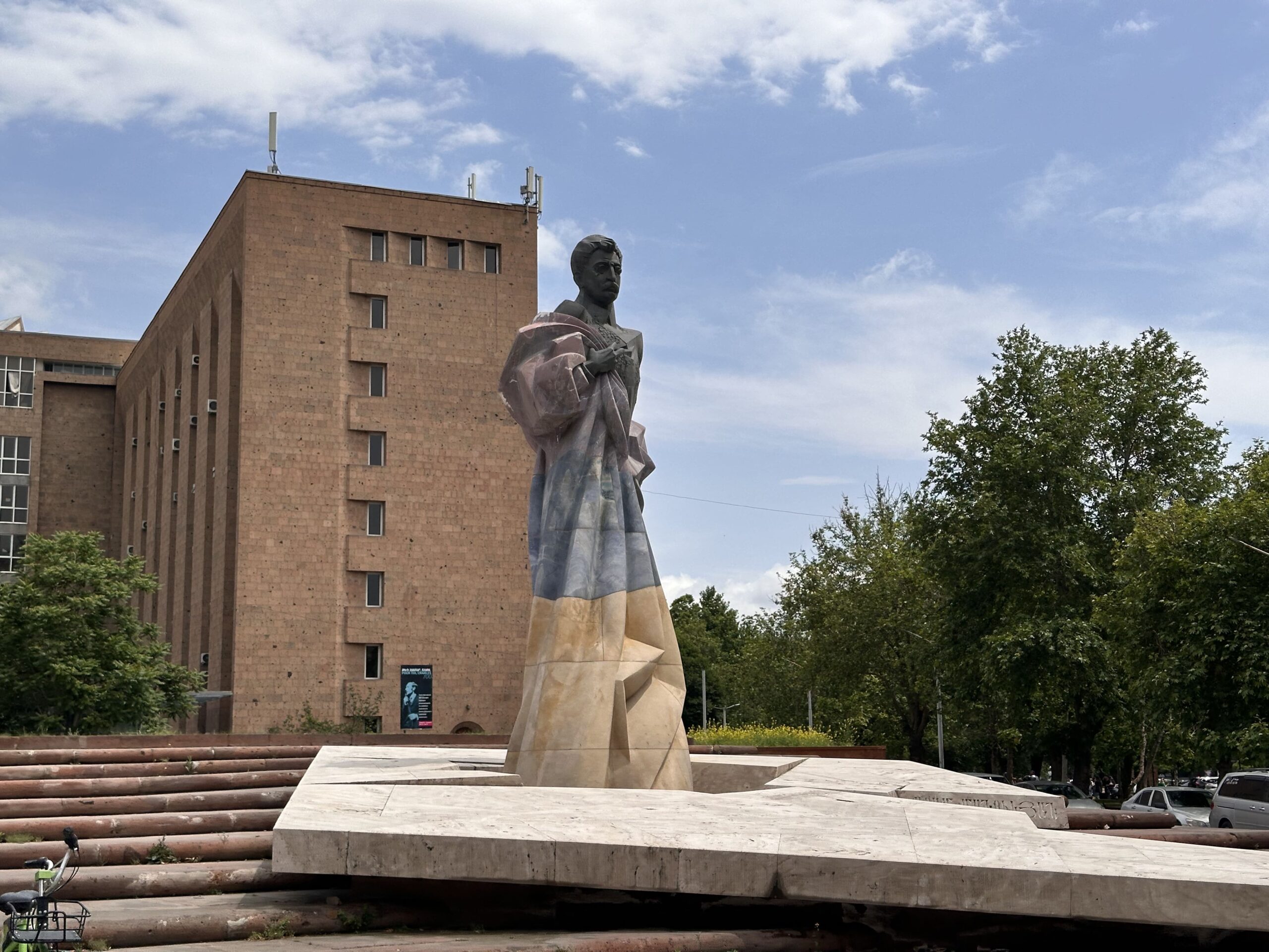 ¿Es seguro viajar solo a Armenia?