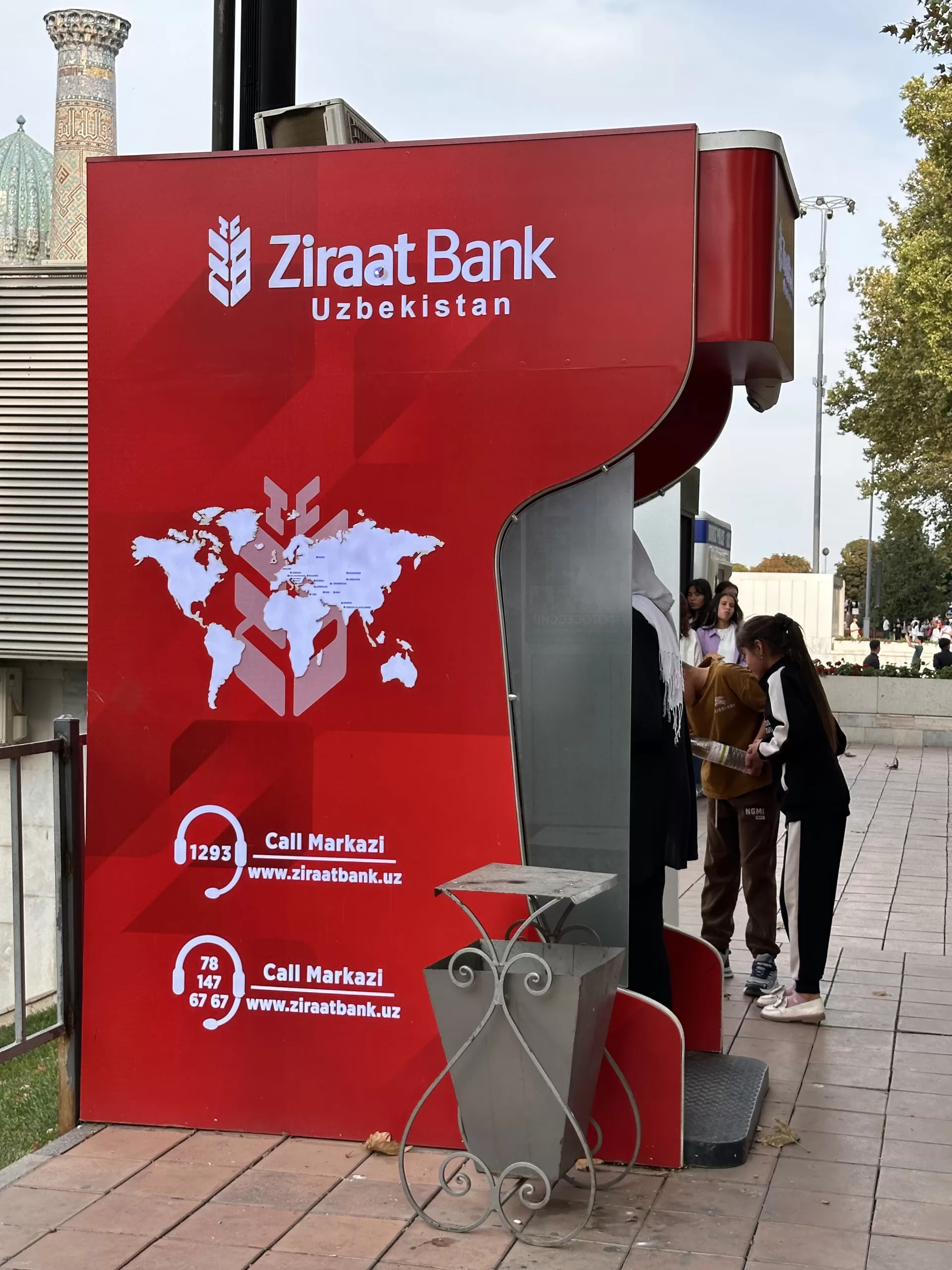 Bancos y ATM en Samarcanda