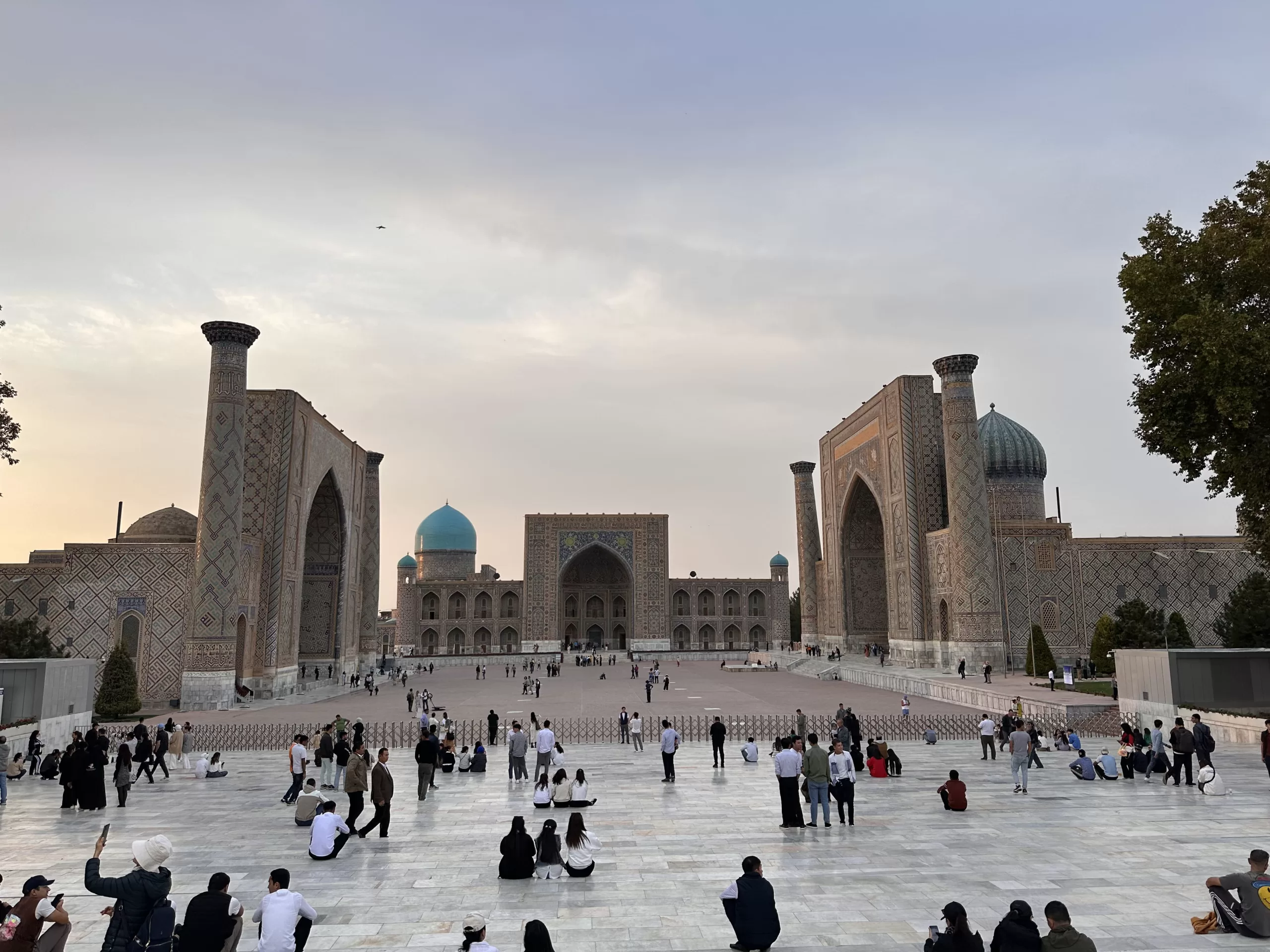 Visitar la Plaza Registán en Samarcanda | Guía Uzbekistán