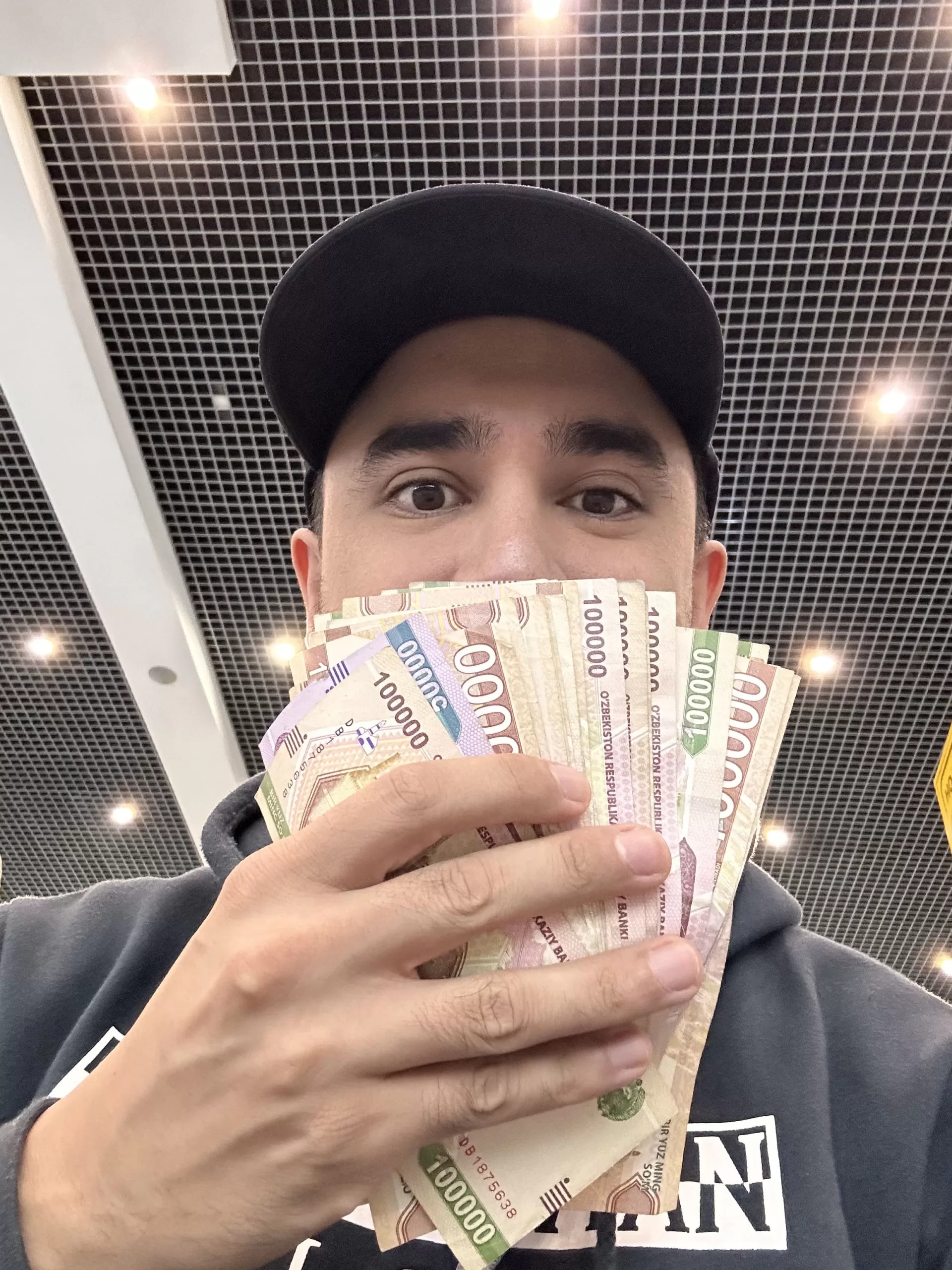 Consejos prácticos para visitar Taskent - Moneda en Uzbekistán