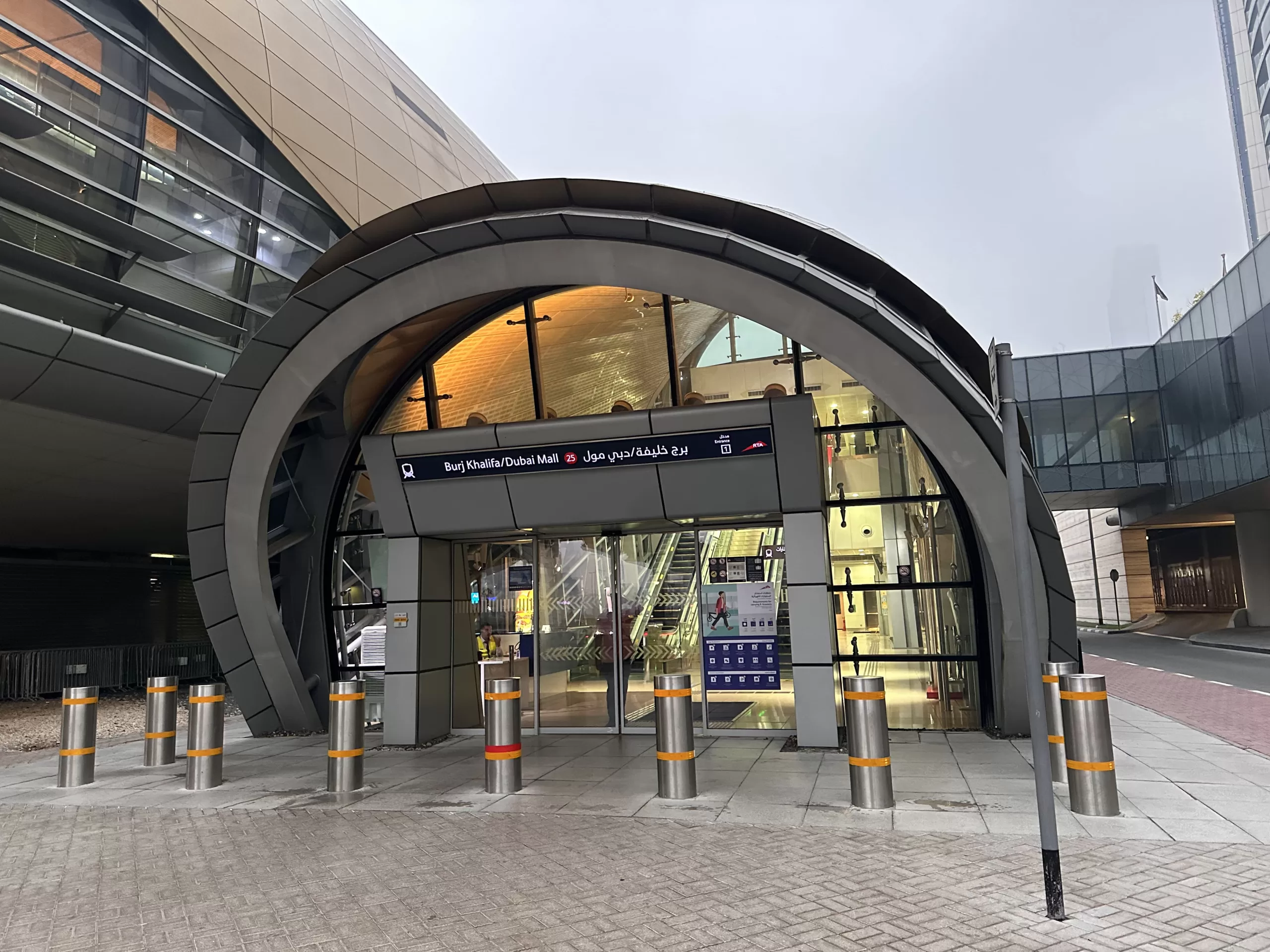 How to Use the Metro in Dubai