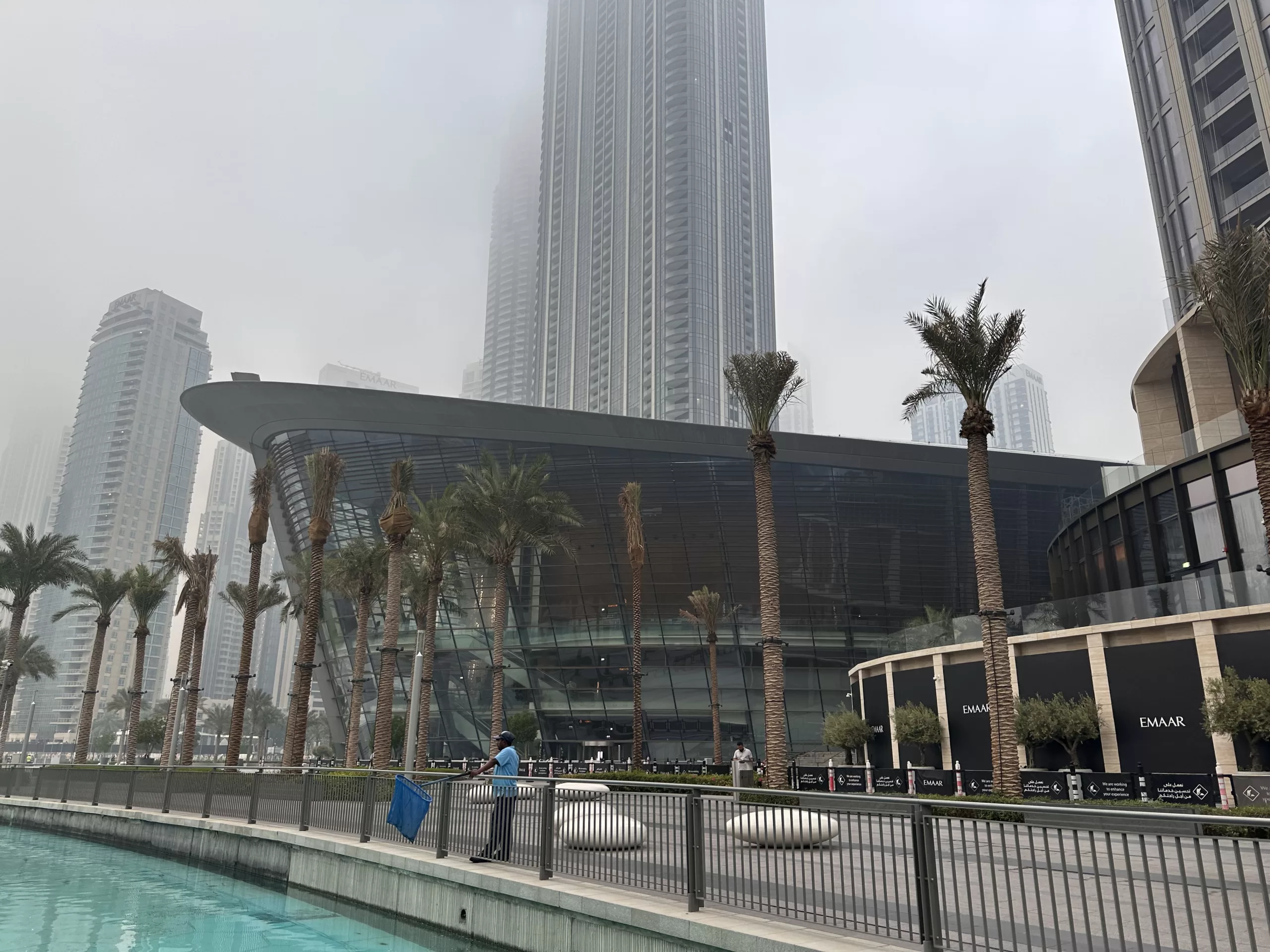 Pasear por el Dubai Opera District