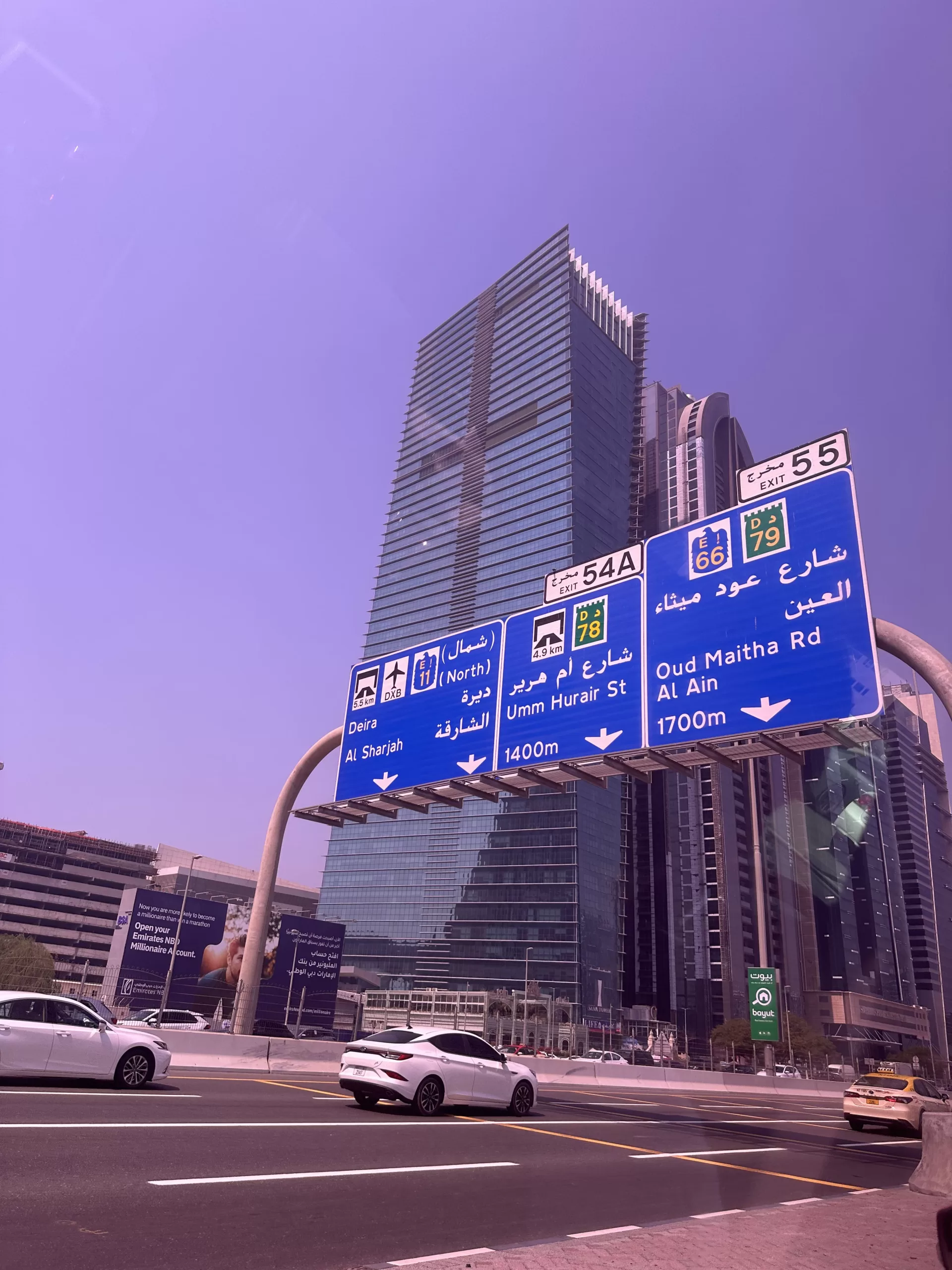 Puedes Alquilar un auto para viajar de Dubai a Abu Dhabi