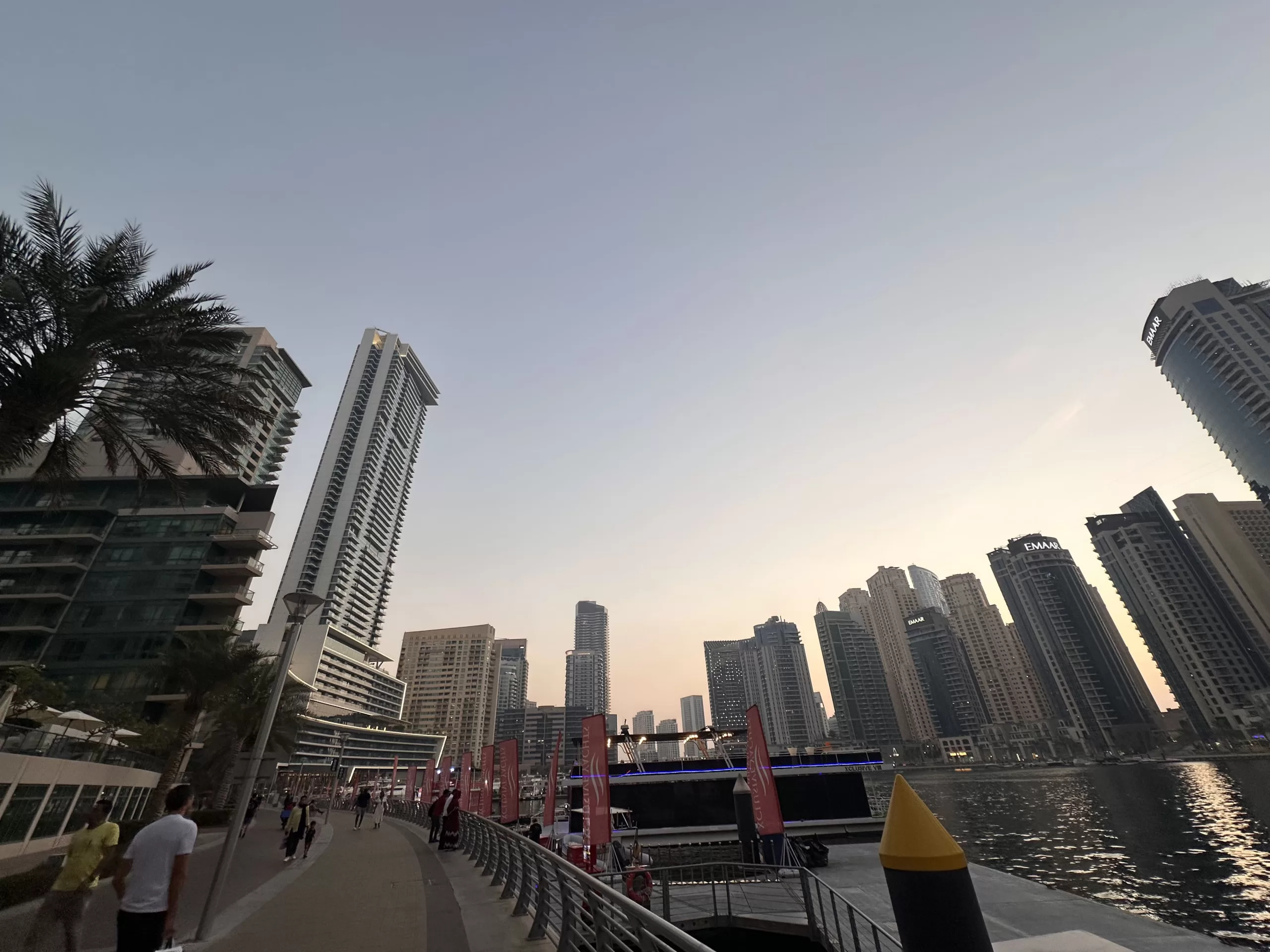 Dubai Marina: A Waterfront Walk