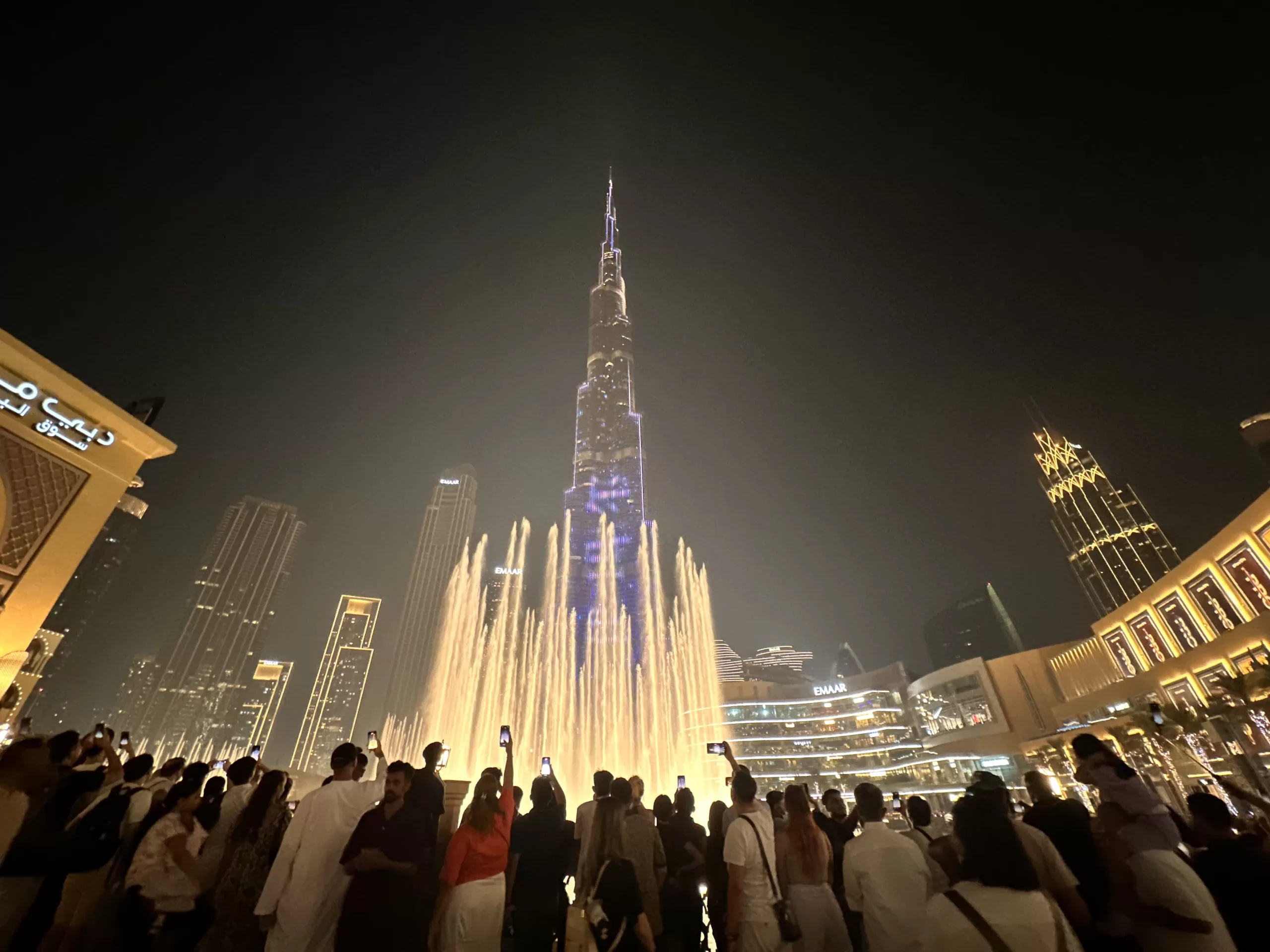 Visitar la fuente y el espectáculo de luces en el Dubai mall