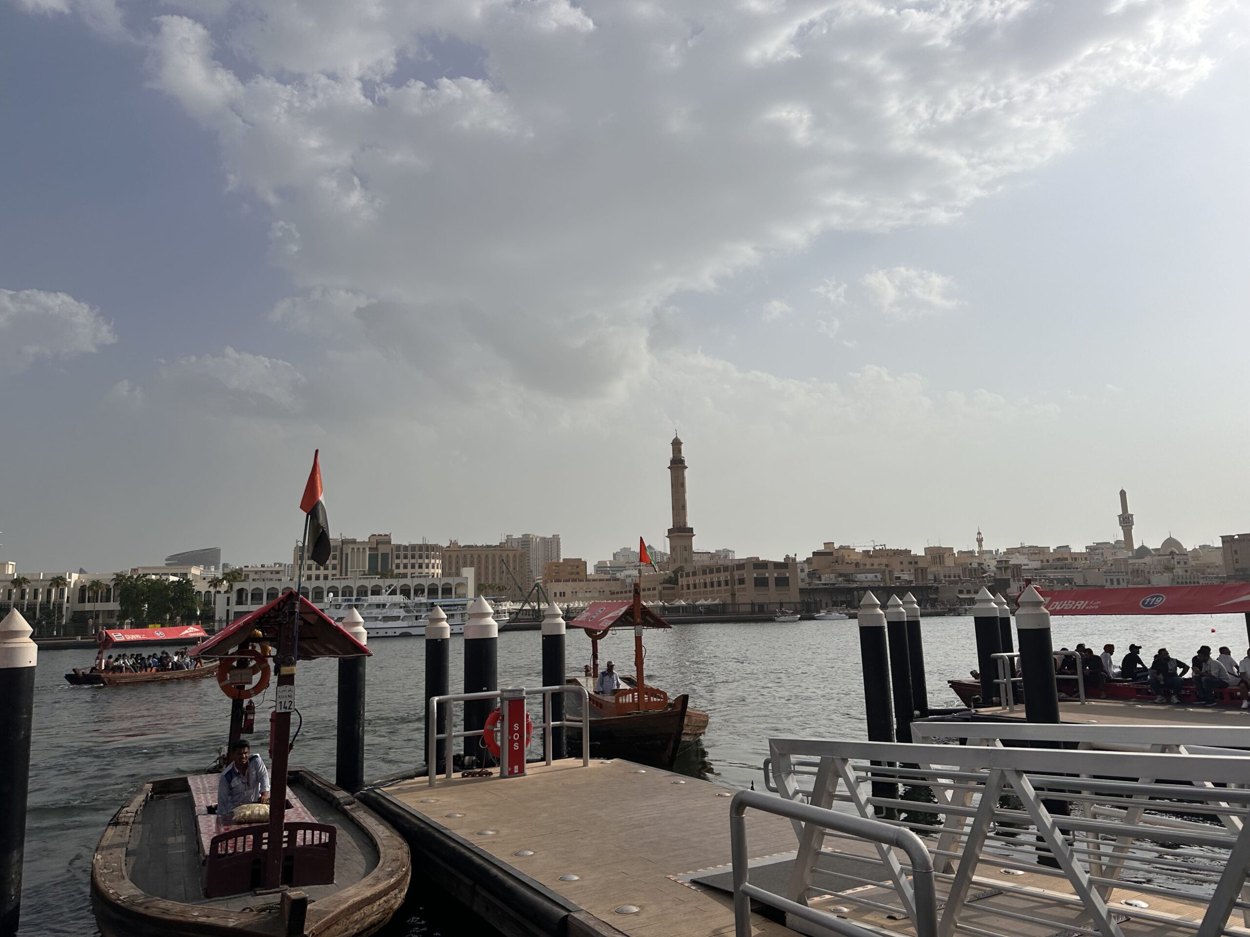 Visitar Dubai Creek: La Parte Vieja de Dubai