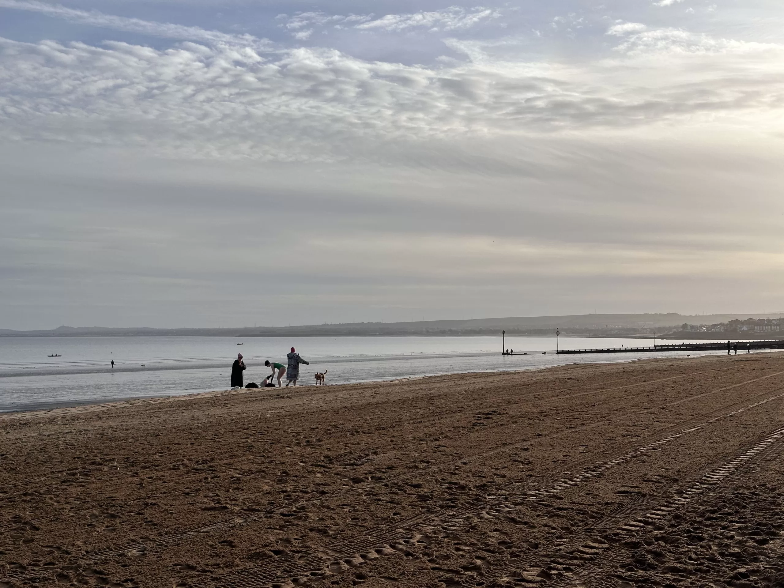 Pasear por la playa en Portobello en Edimburgo