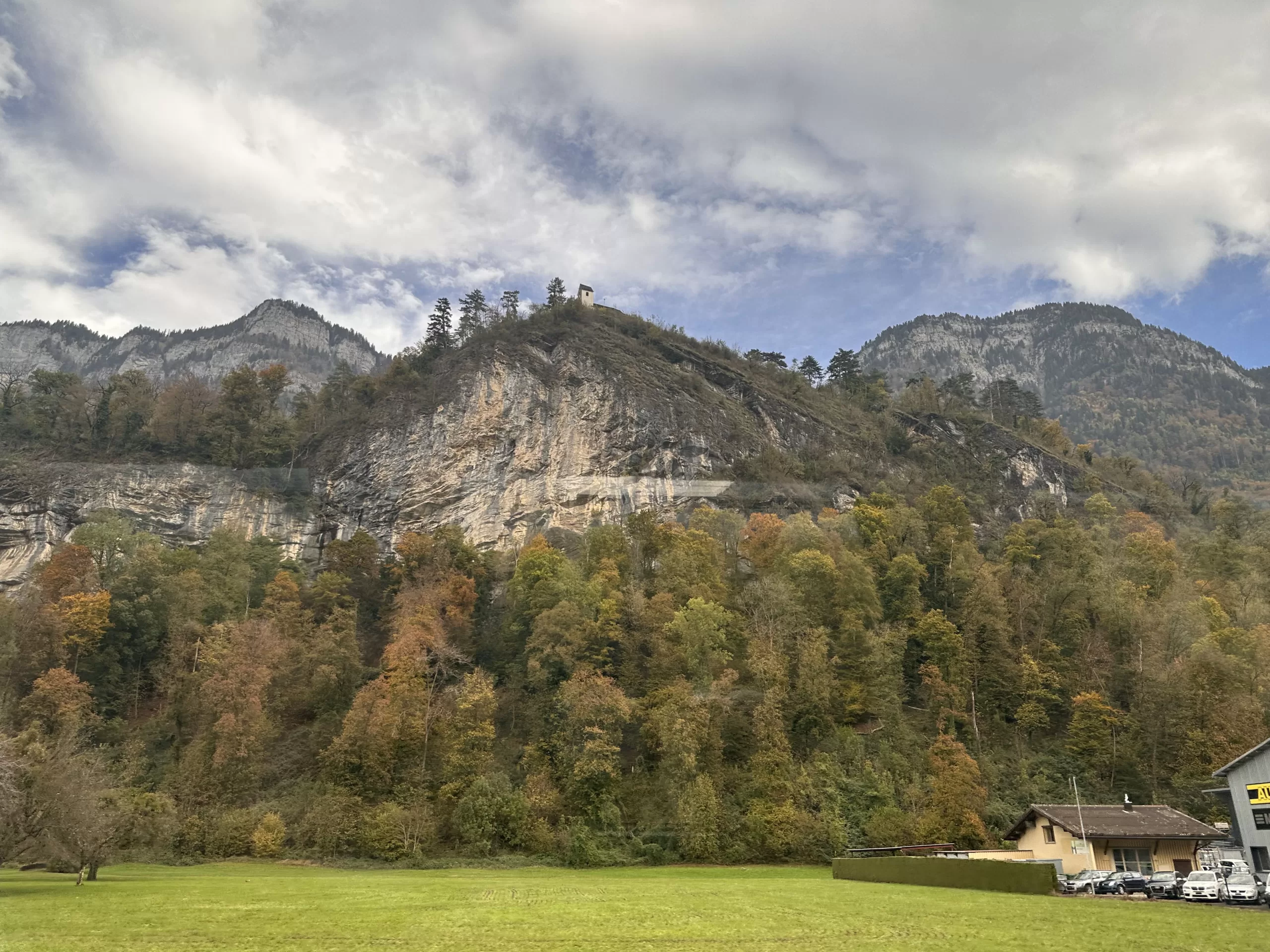 Pasear por la Naturaleza de Suiza en esta localidad