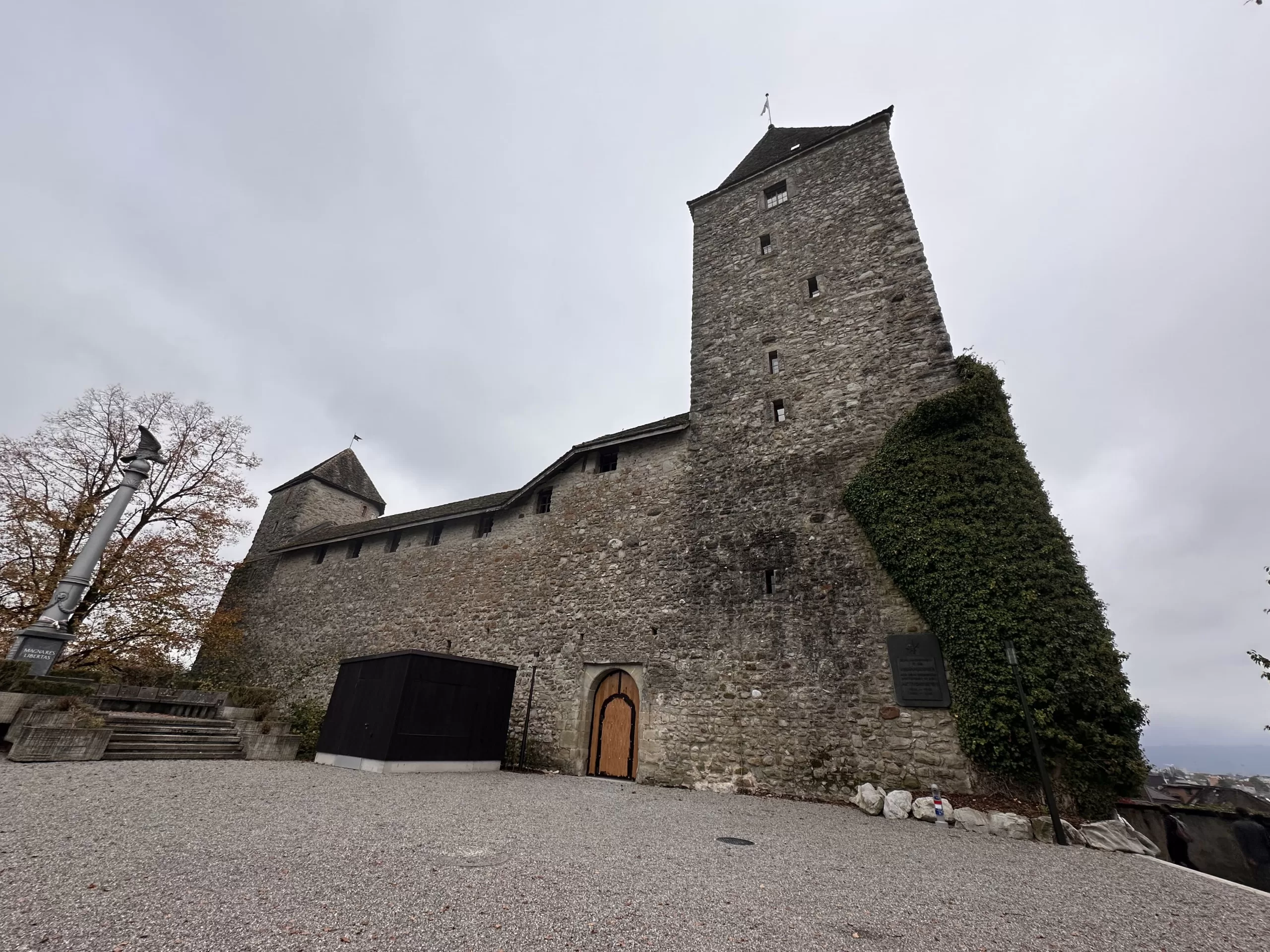 El Castillo de Rapperswil: Un Icono Histórico