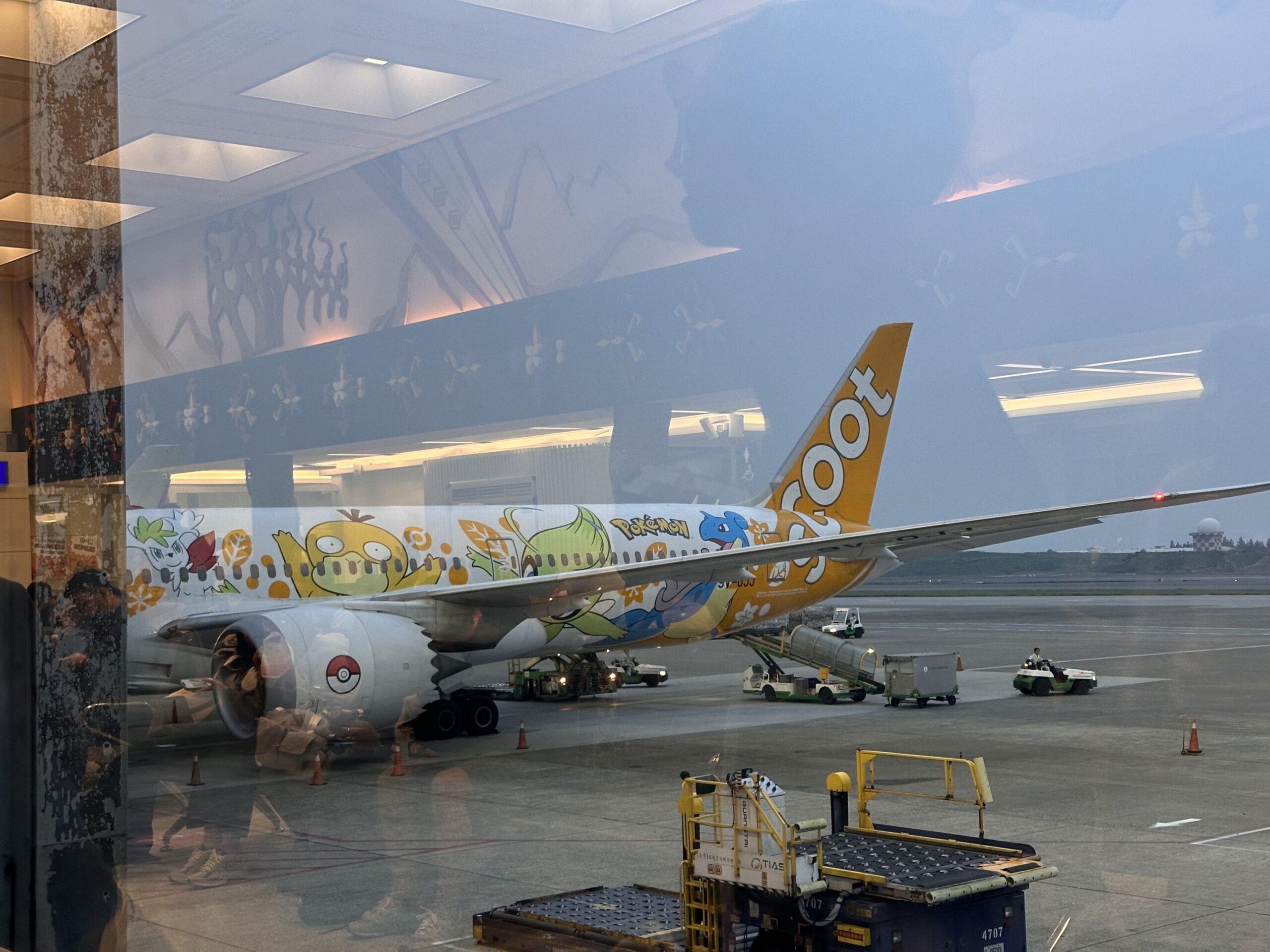 Mi Experiencia al Volar en el avión Pokémon a Tokio | Japón