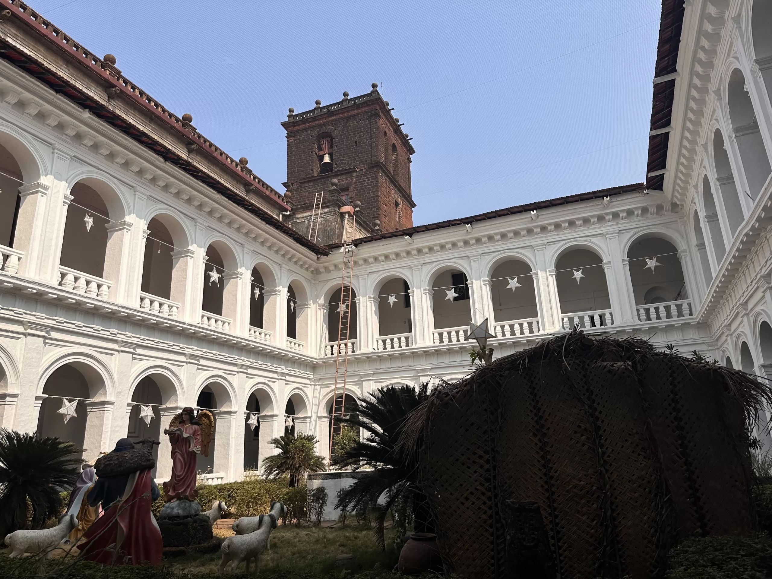 ¿Por qué visitar Goa Vieja?