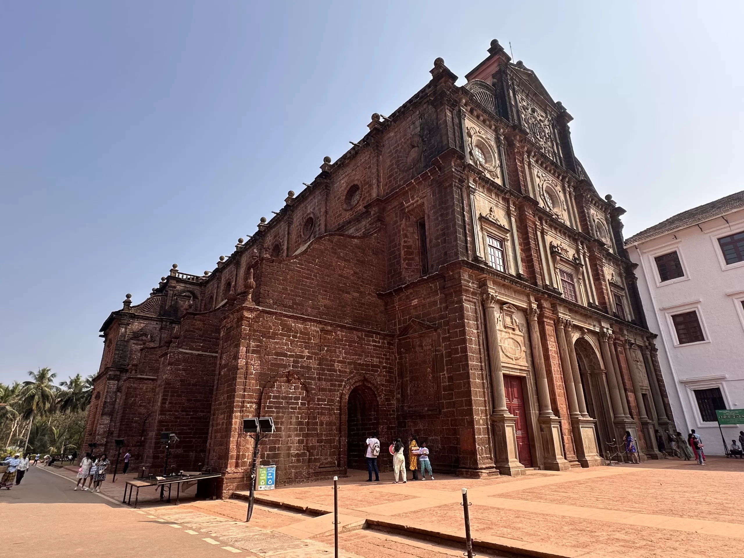 Visitar la Basílica de Bom Jesus en Vieja Goa | India