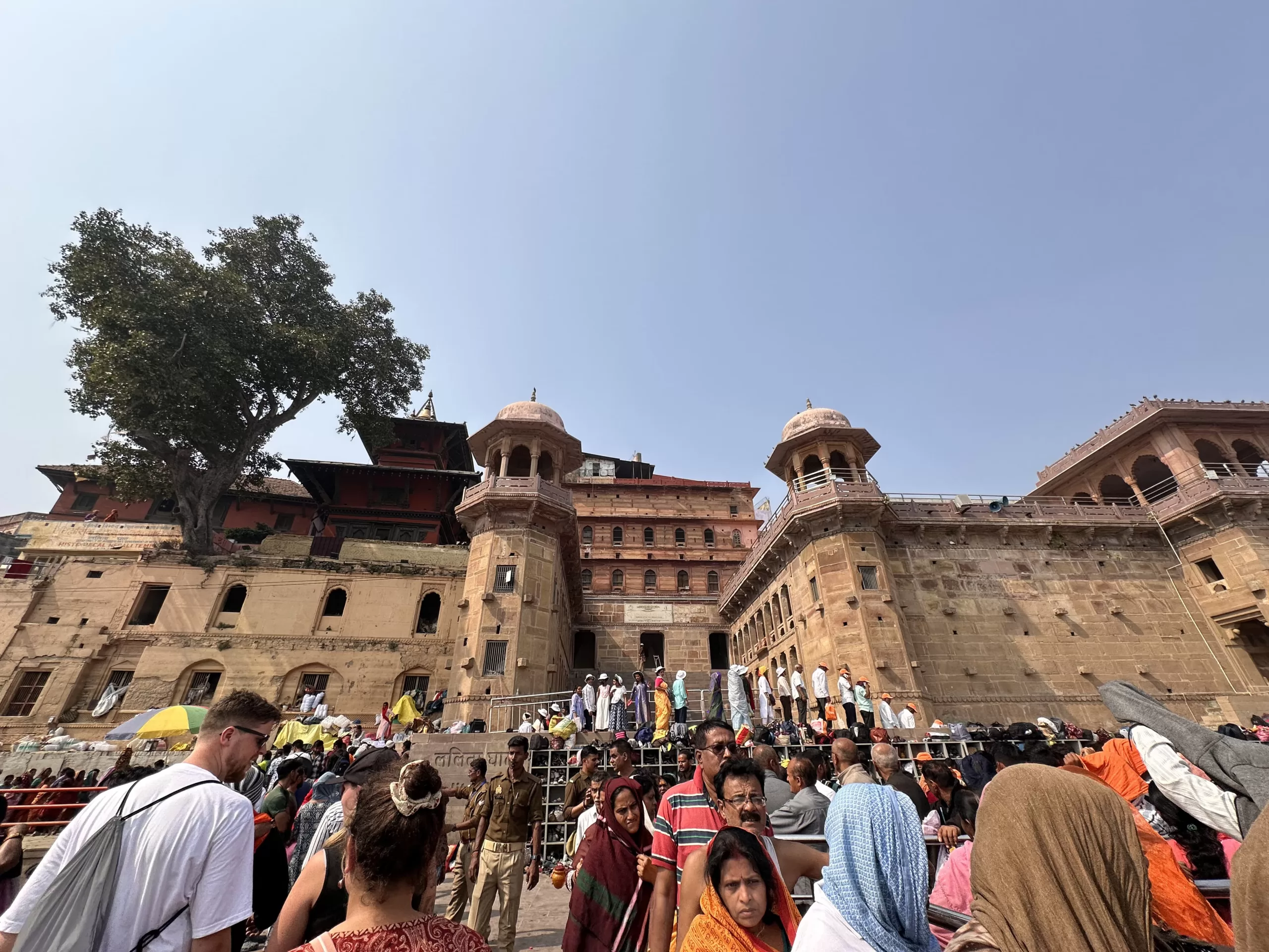 Lalita Ghat, ubicado a orillas del río Ganges en Varanasi (Benarés)