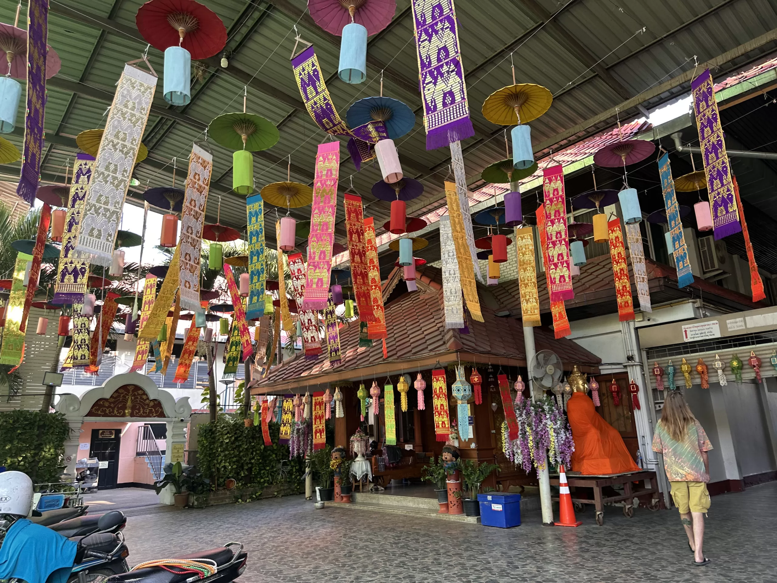 Decoraciones Budistas en Chiang Mai, Tailandia