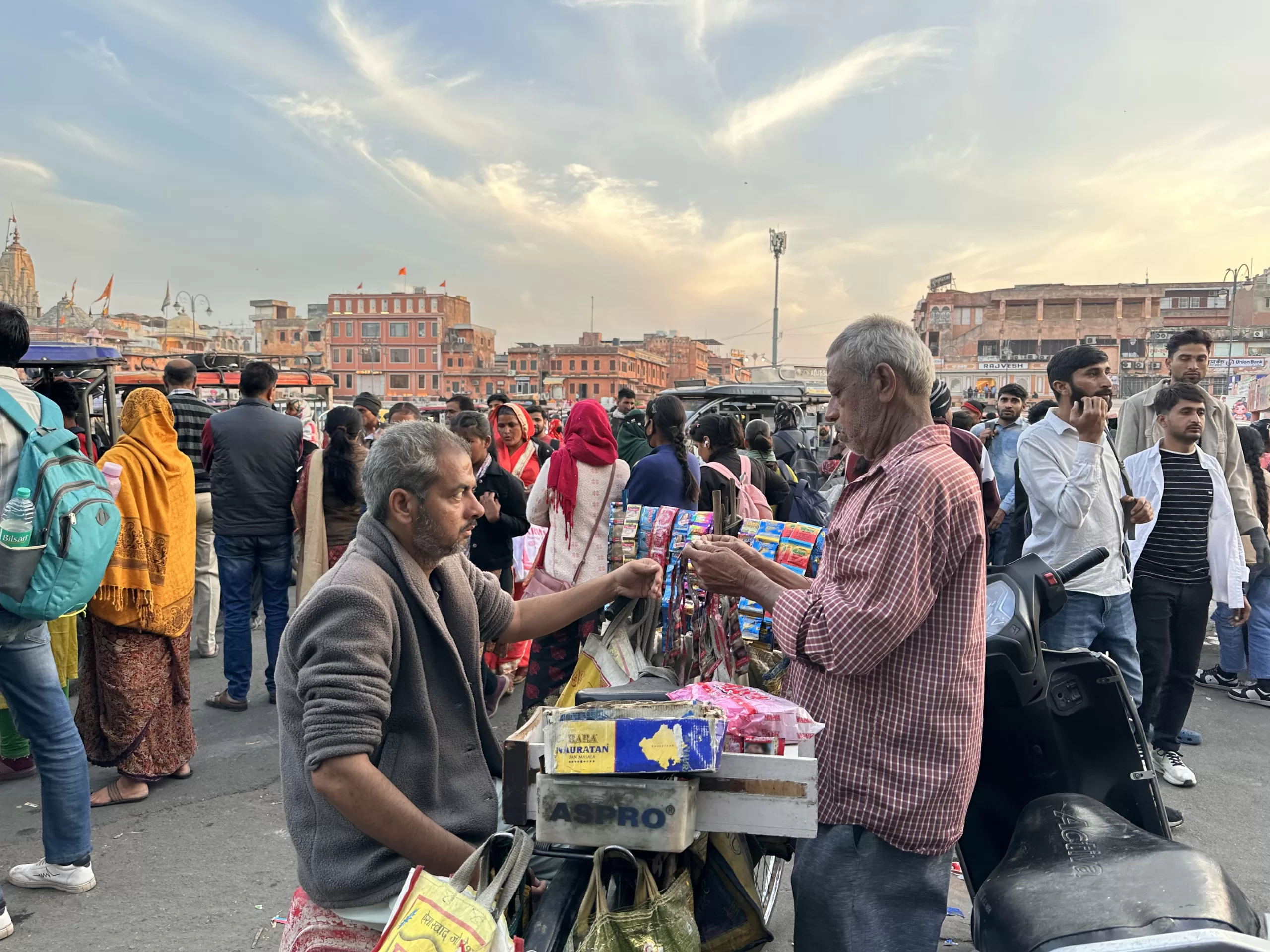 El Mercado de Johari Bazaar: El Corazón Comercial de Jaipur